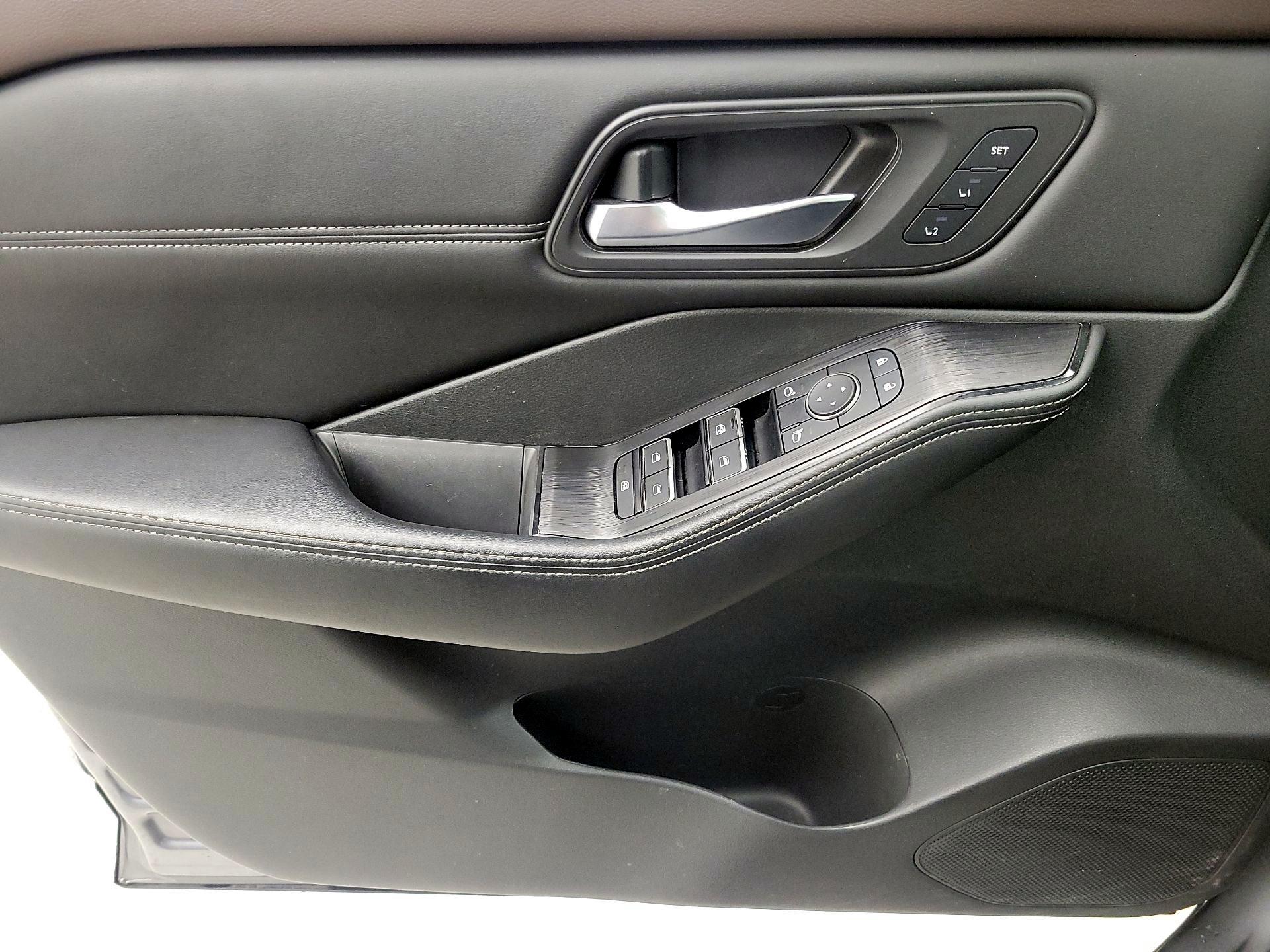 Thumbnail: 2023 Nissan Rogue - 12