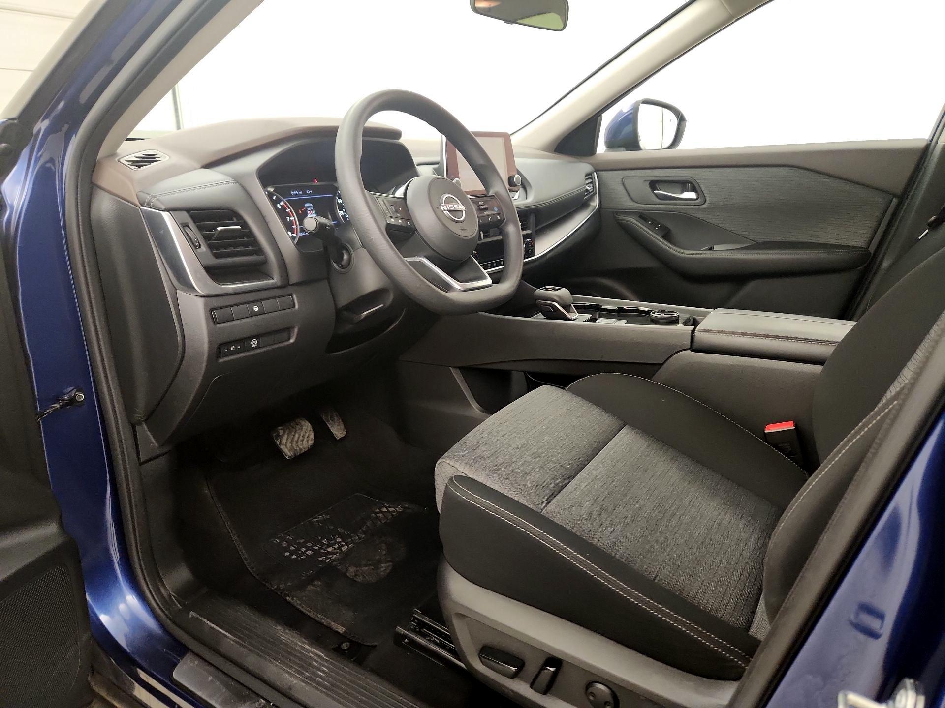 Thumbnail: 2023 Nissan Rogue - 11