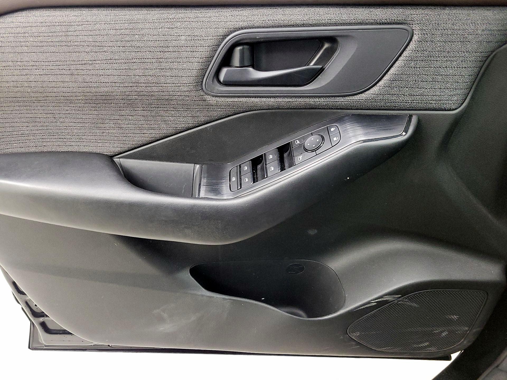 Thumbnail: 2023 Nissan Rogue - 12