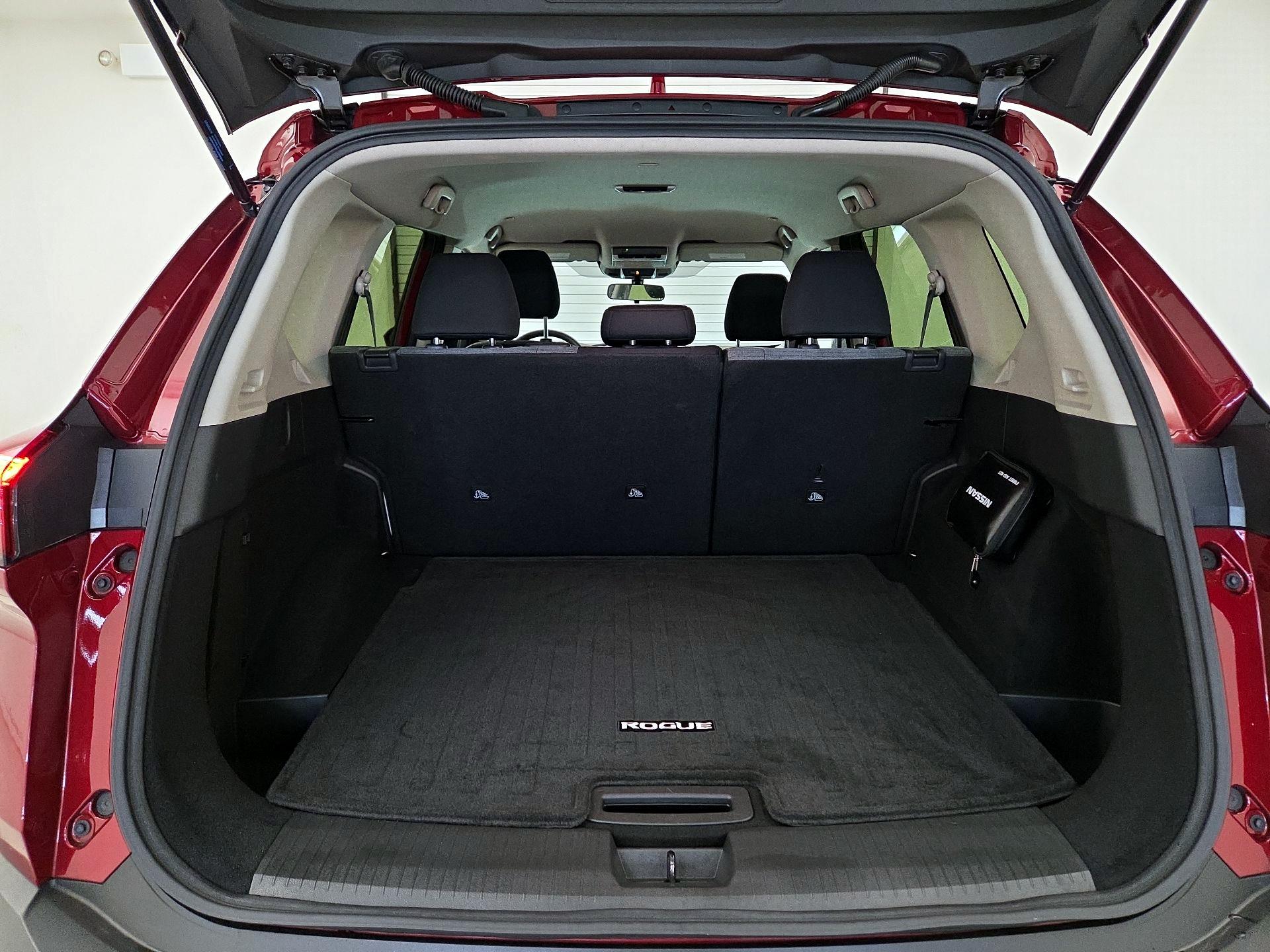 Thumbnail: 2023 Nissan Rogue - 19
