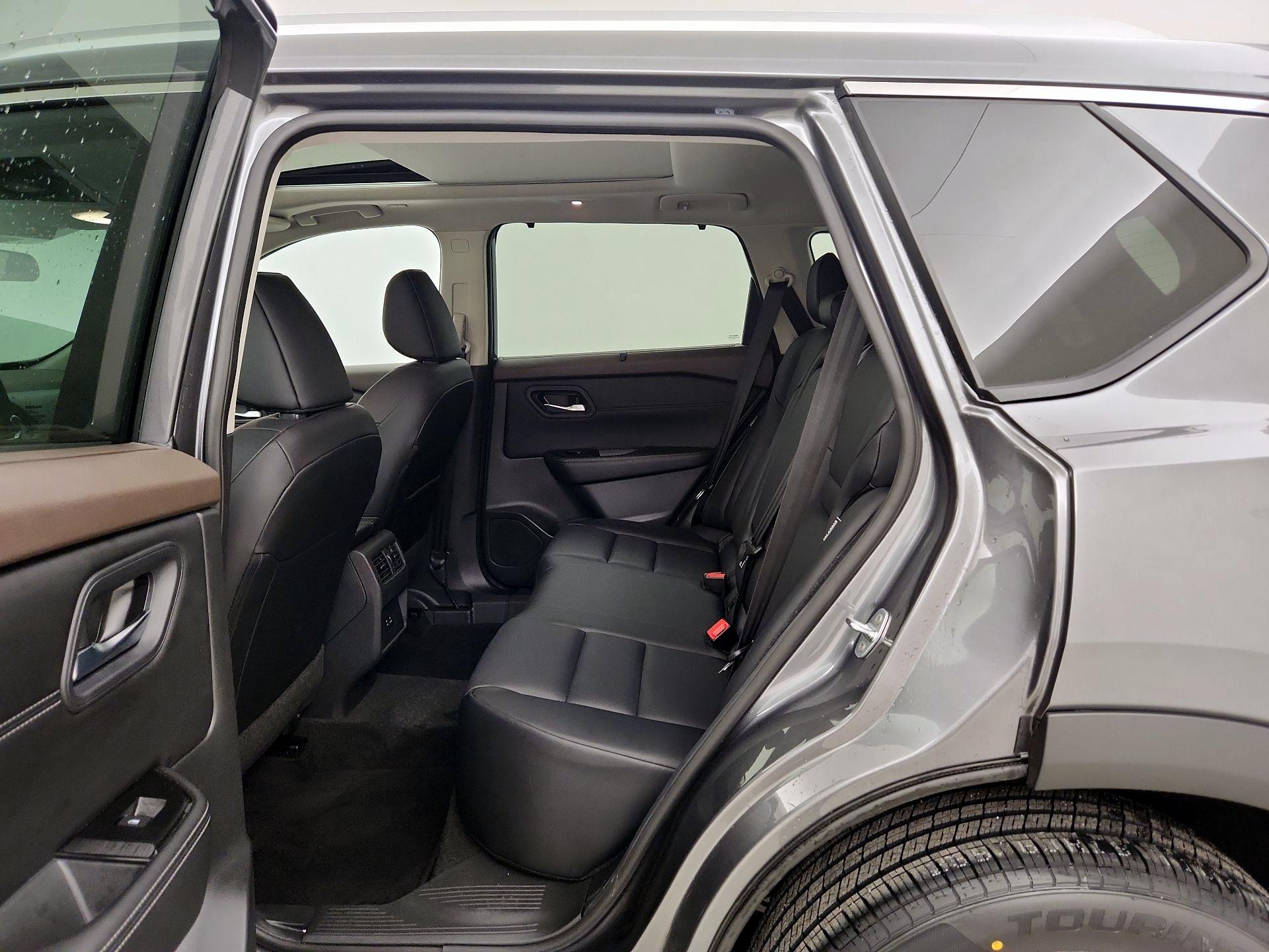 Thumbnail: 2023 Nissan Rogue - 20