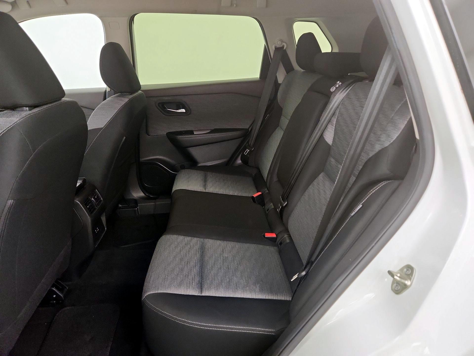 Thumbnail: 2023 Nissan Rogue - 19