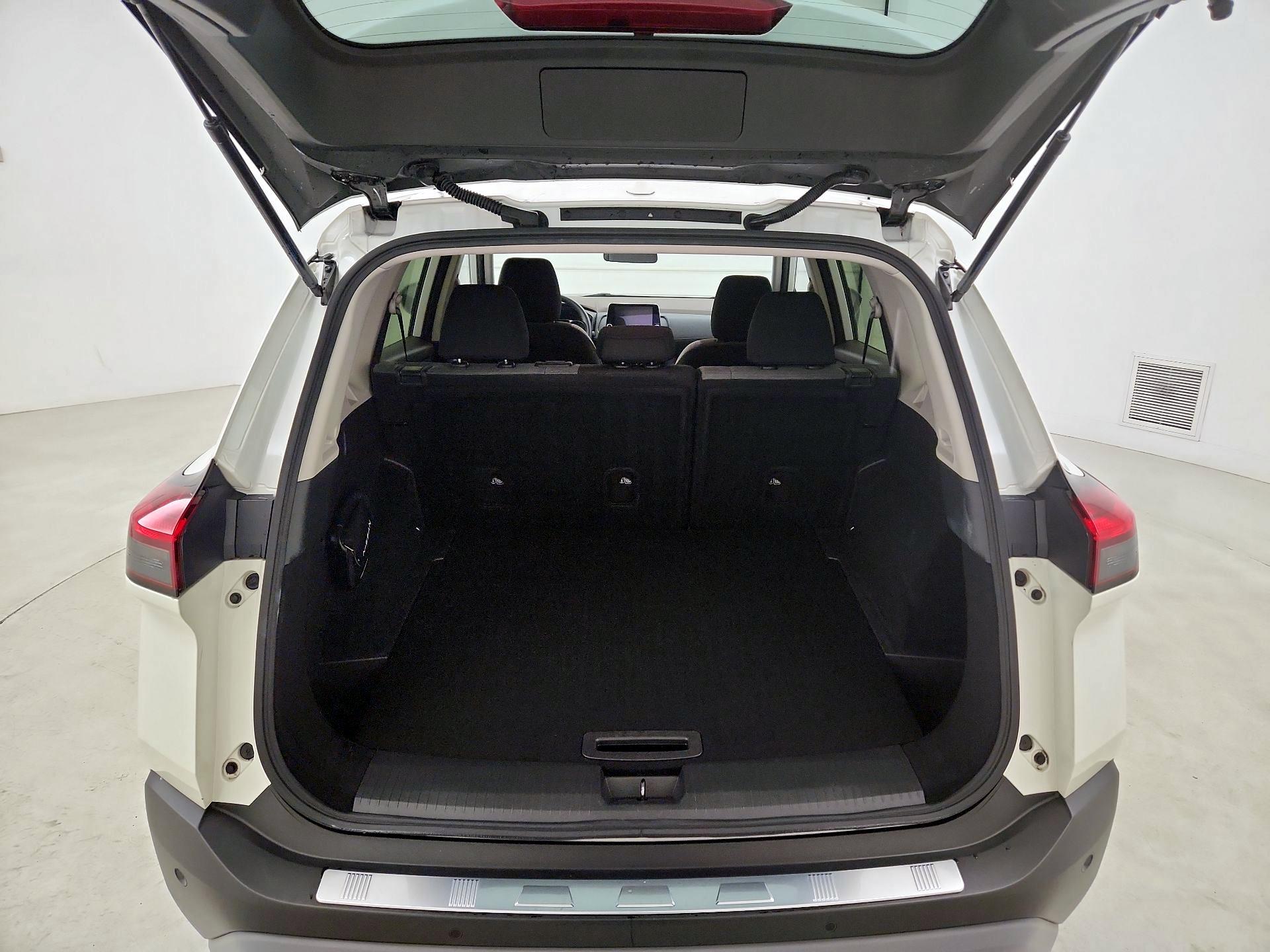 Thumbnail: 2023 Nissan Rogue - 20