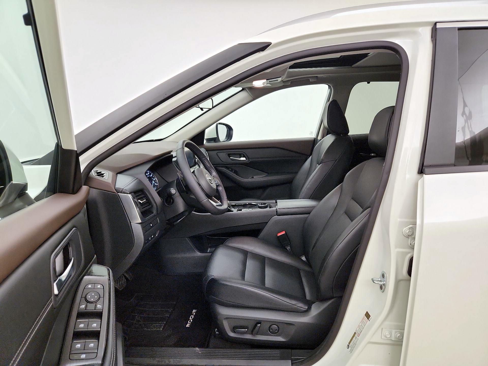 Thumbnail: 2023 Nissan Rogue - 11