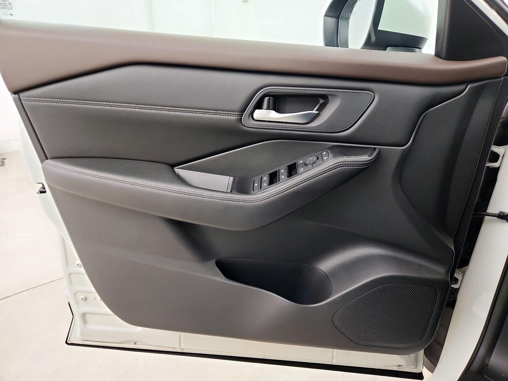 Thumbnail: 2023 Nissan Rogue - 13