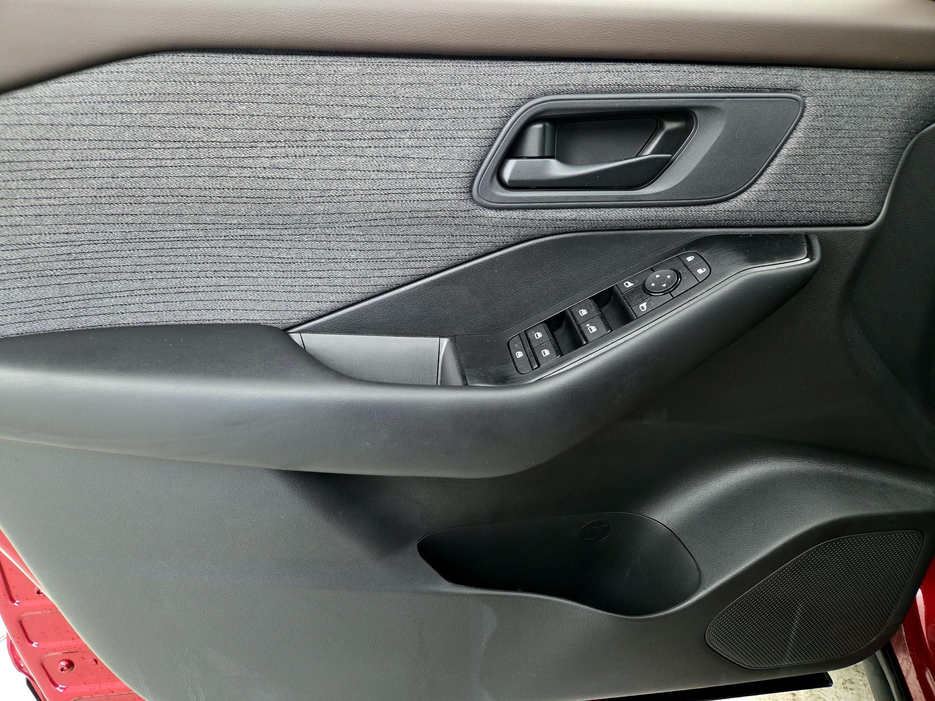 Thumbnail: 2023 Nissan Rogue - 12