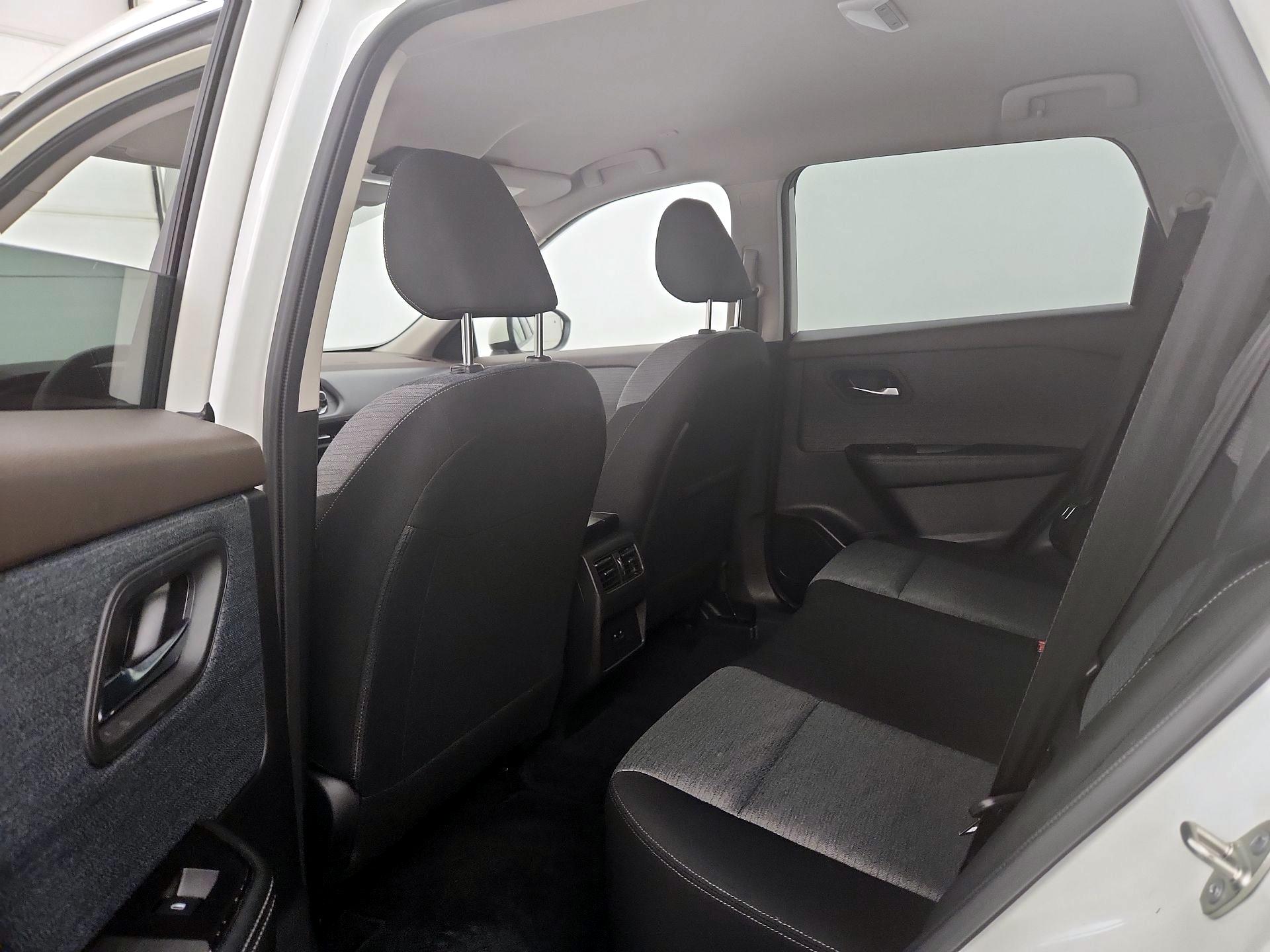 Thumbnail: 2023 Nissan Rogue - 19