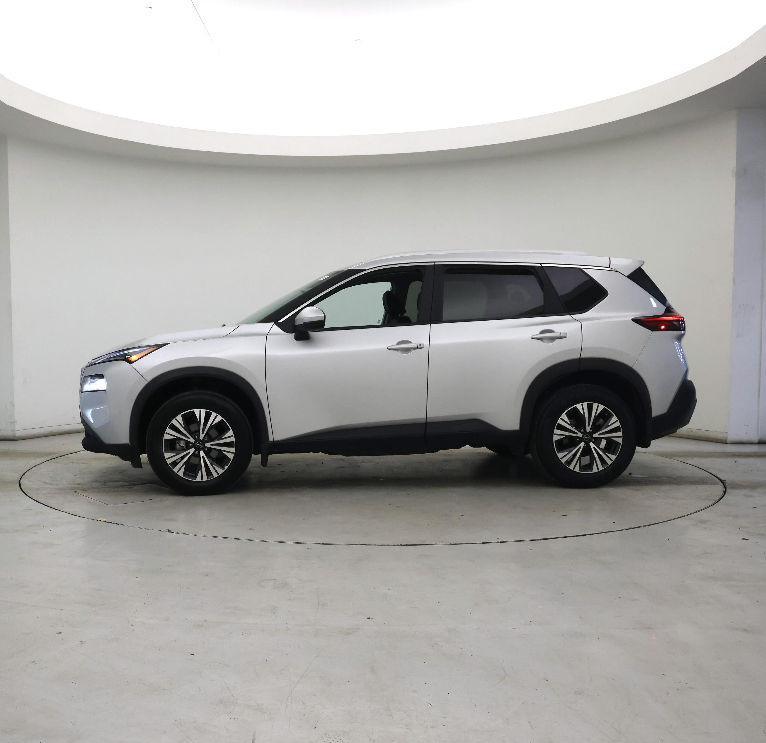 Thumbnail: 2023 Nissan Rogue - 3