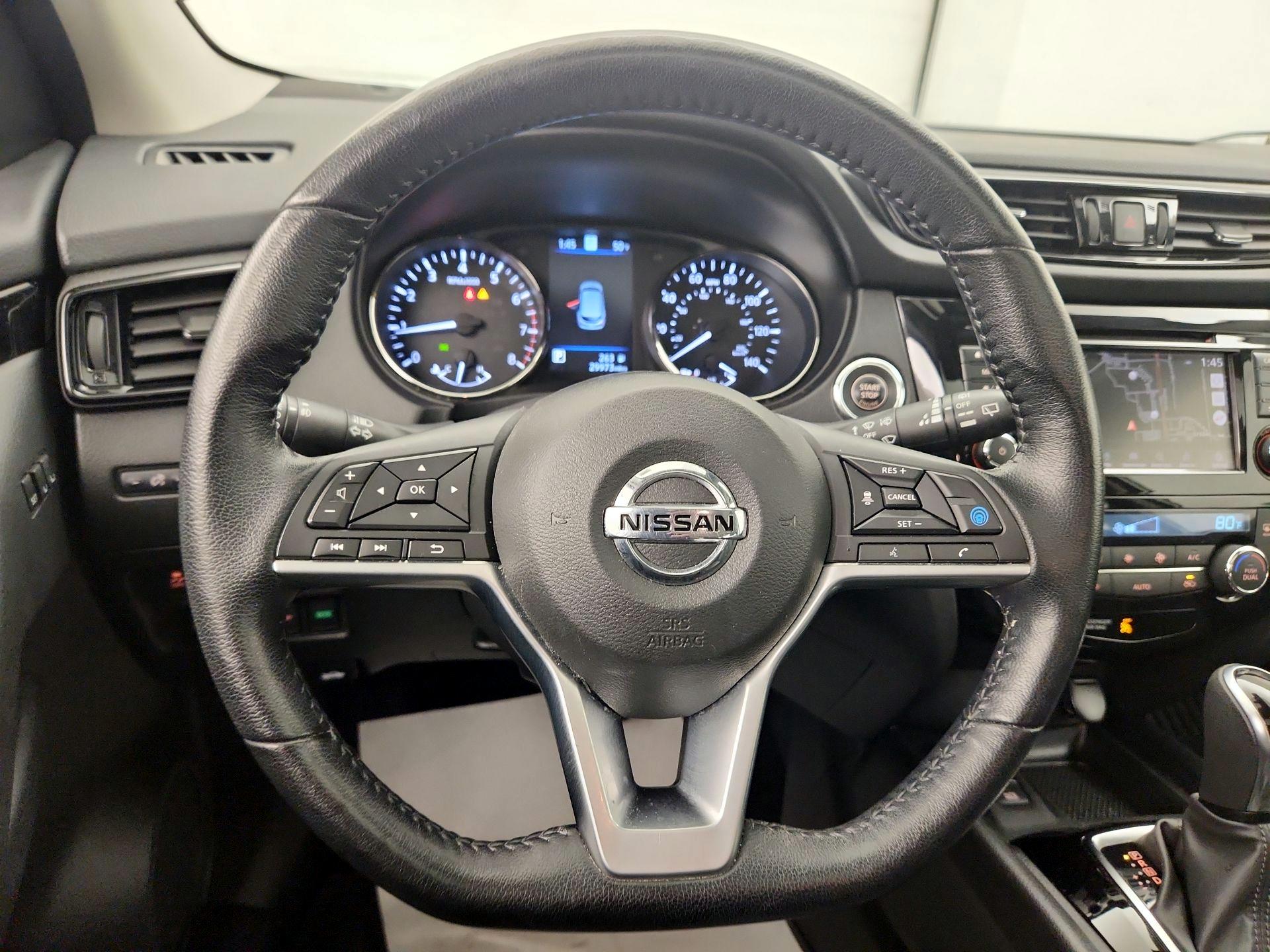 Thumbnail: 2022 Nissan Rogue Sport - 10