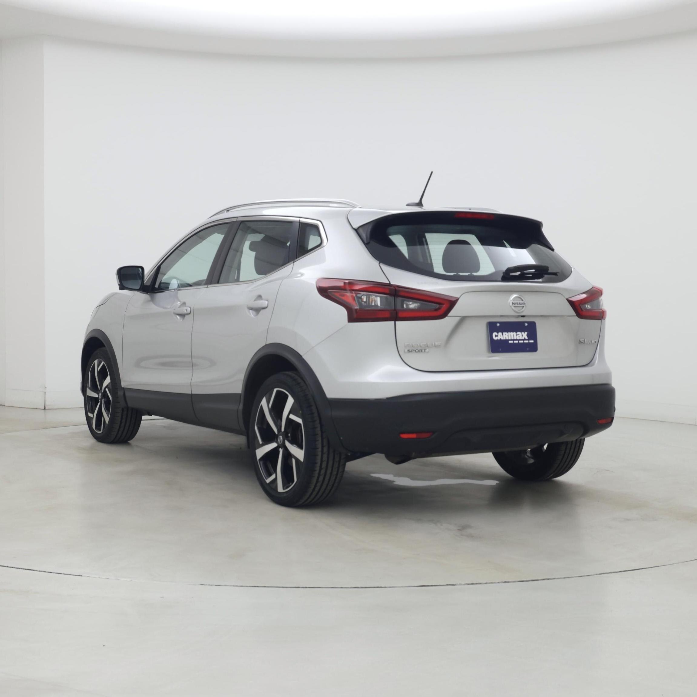 Thumbnail: 2022 Nissan Rogue Sport - 2