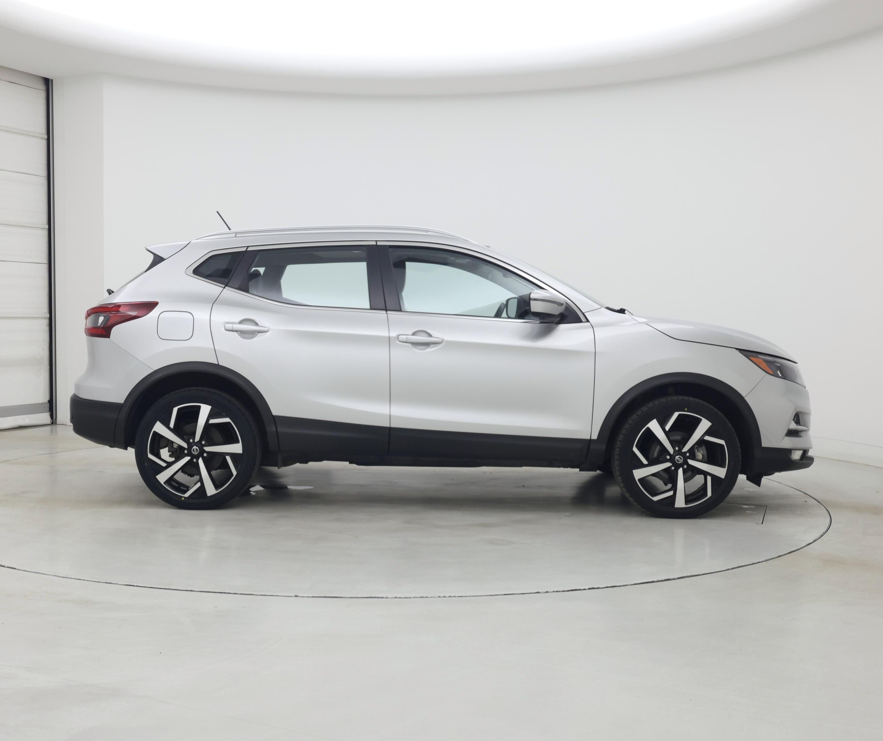 Thumbnail: 2022 Nissan Rogue Sport - 7