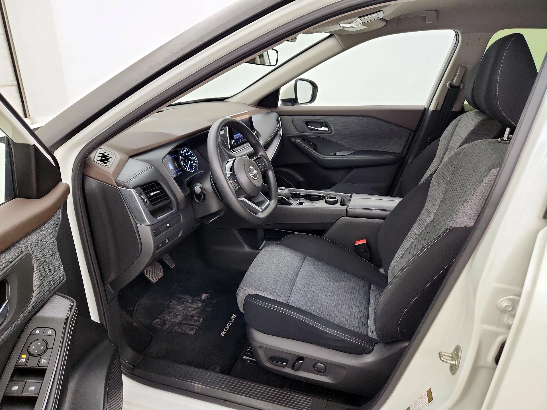 Thumbnail: 2023 Nissan Rogue - 11