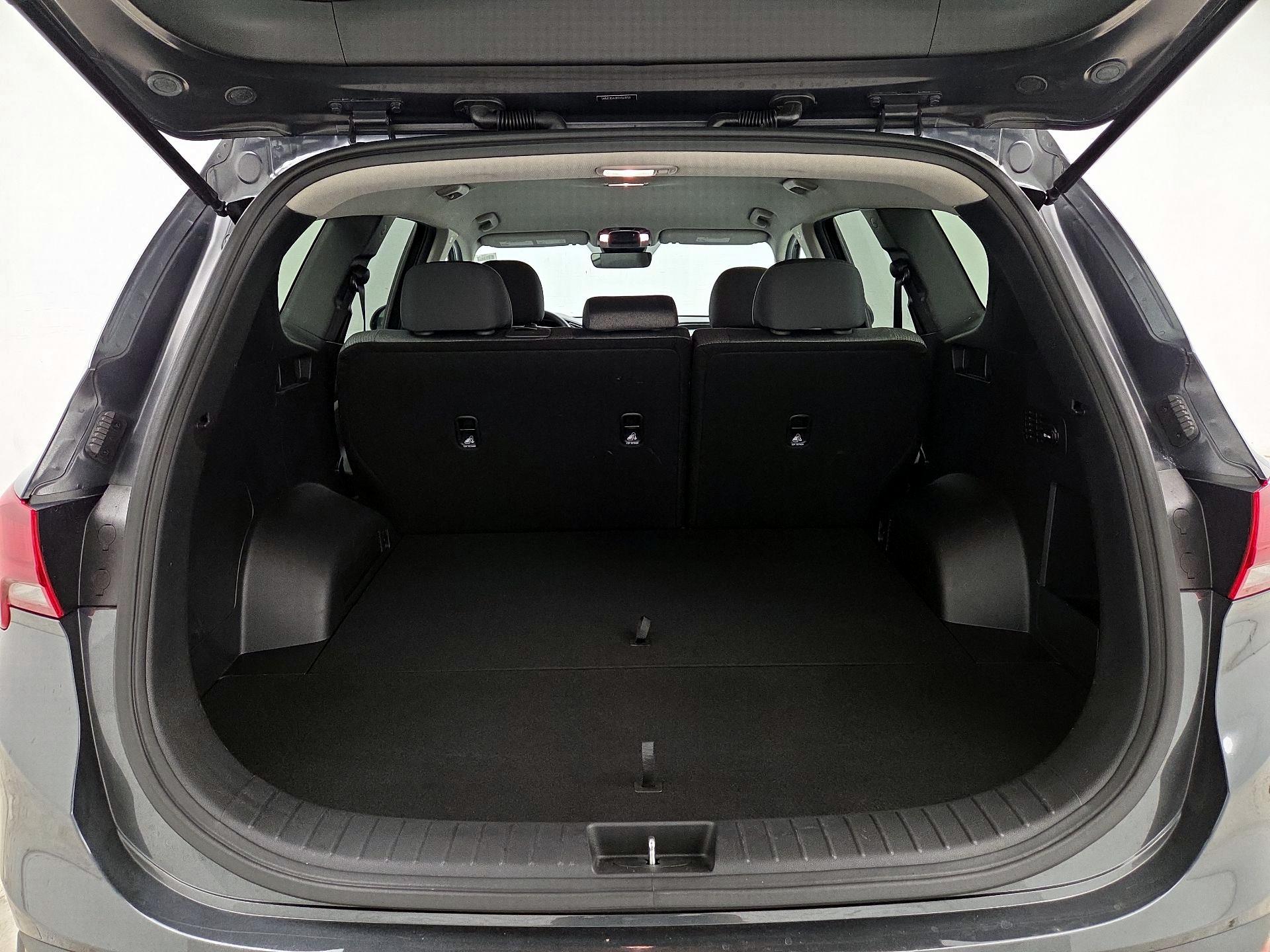 Thumbnail: 2023 Hyundai Santa Fe - 20