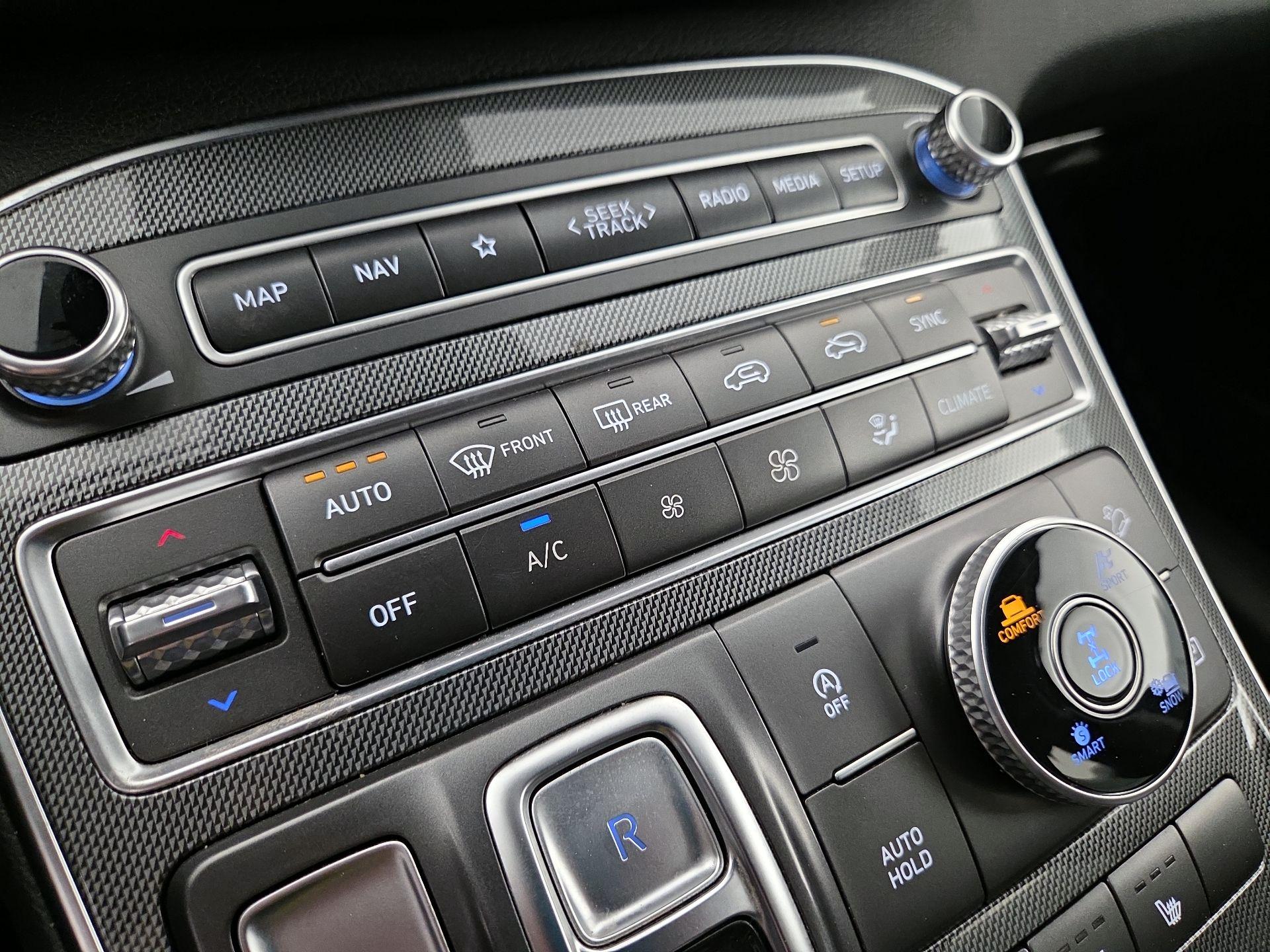 Thumbnail: 2023 Hyundai Santa Fe - 16