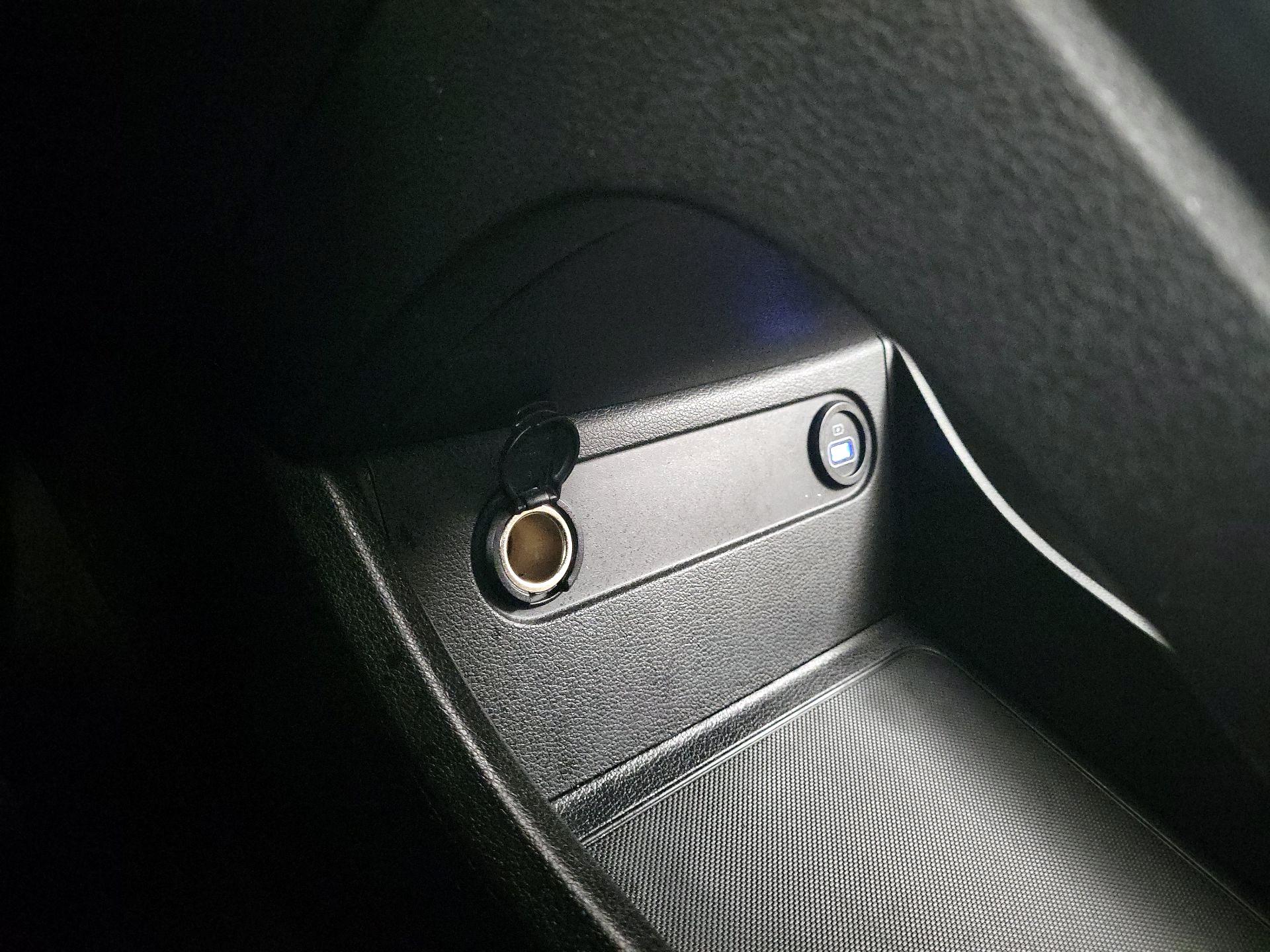 Thumbnail: 2023 Hyundai Santa Fe - 16