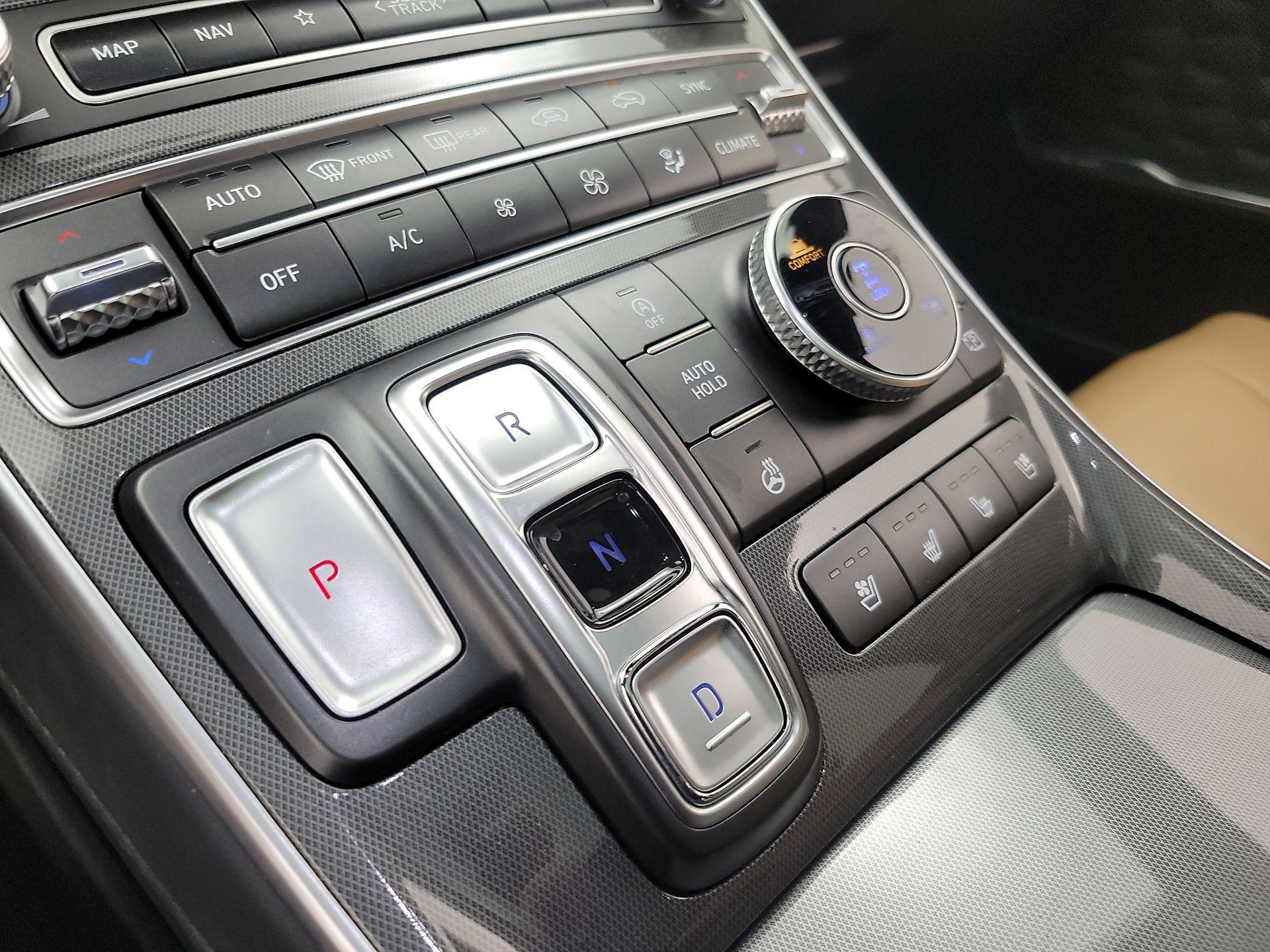 Thumbnail: 2023 Hyundai Santa Fe - 17