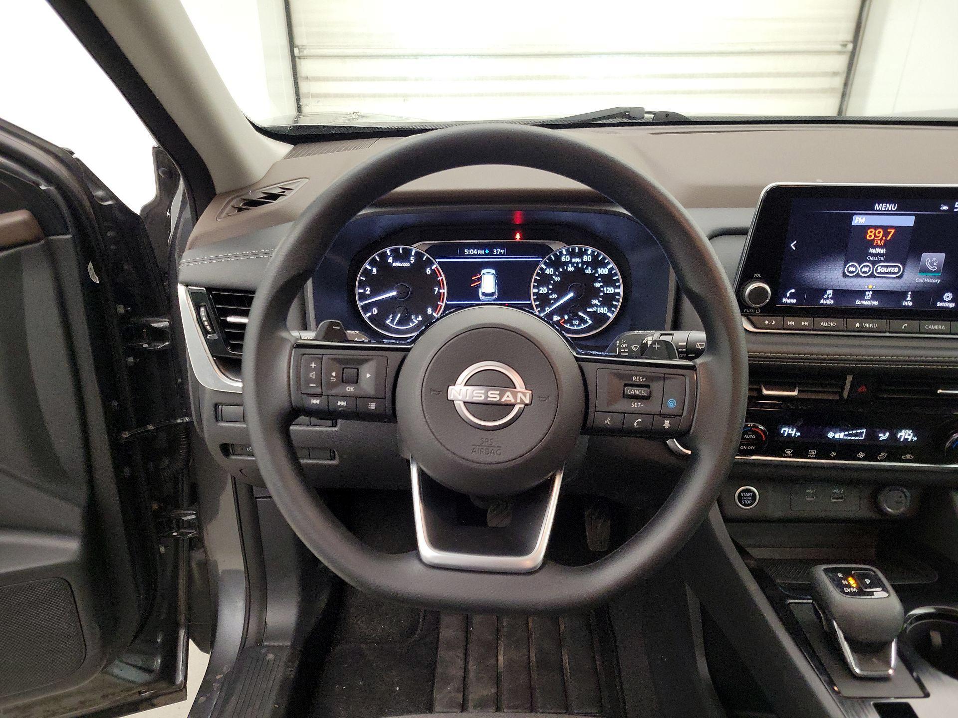 Thumbnail: 2022 Nissan Rogue - 10