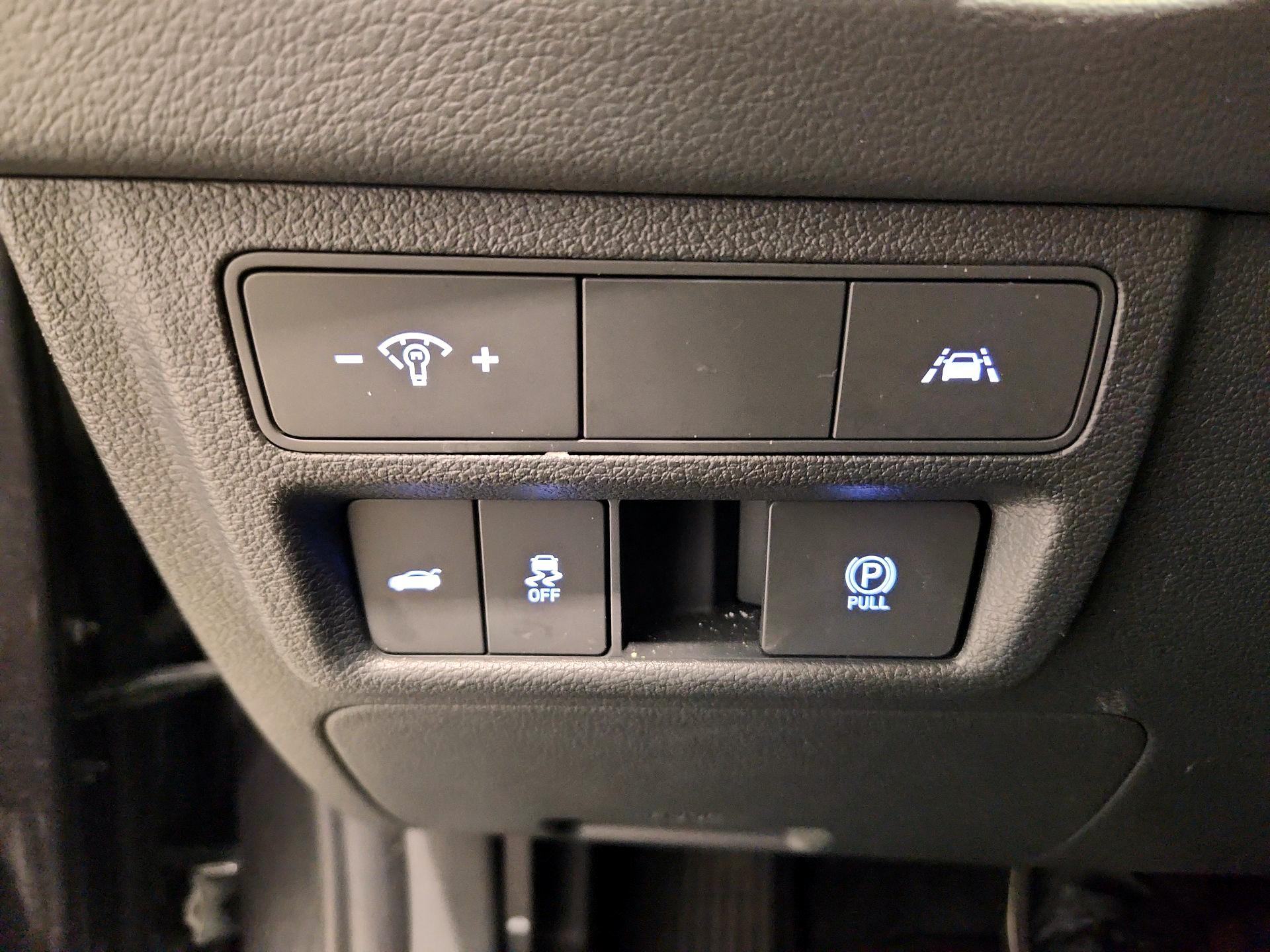 Thumbnail: 2023 Hyundai Sonata - 13