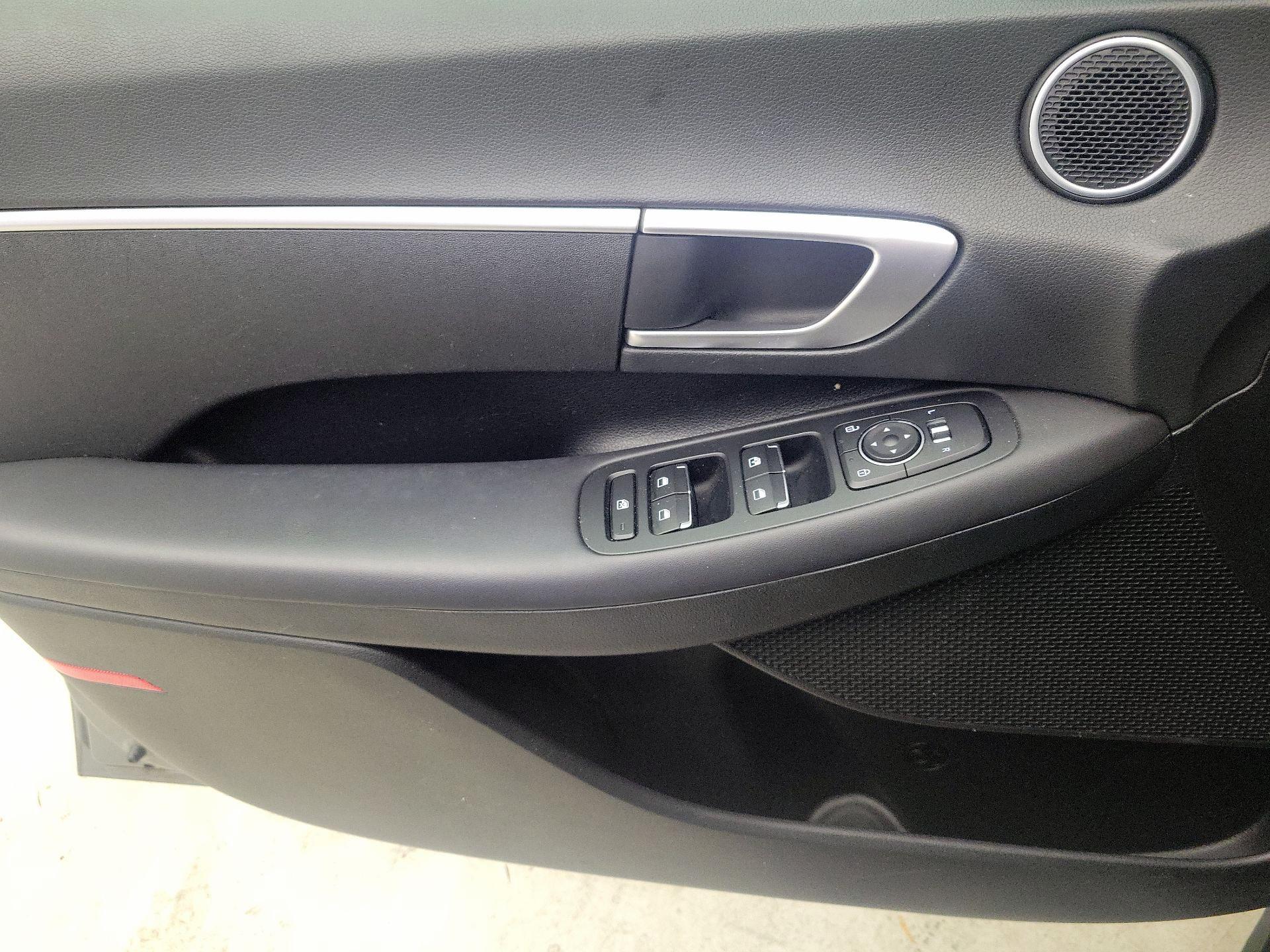 Thumbnail: 2023 Hyundai Sonata - 12