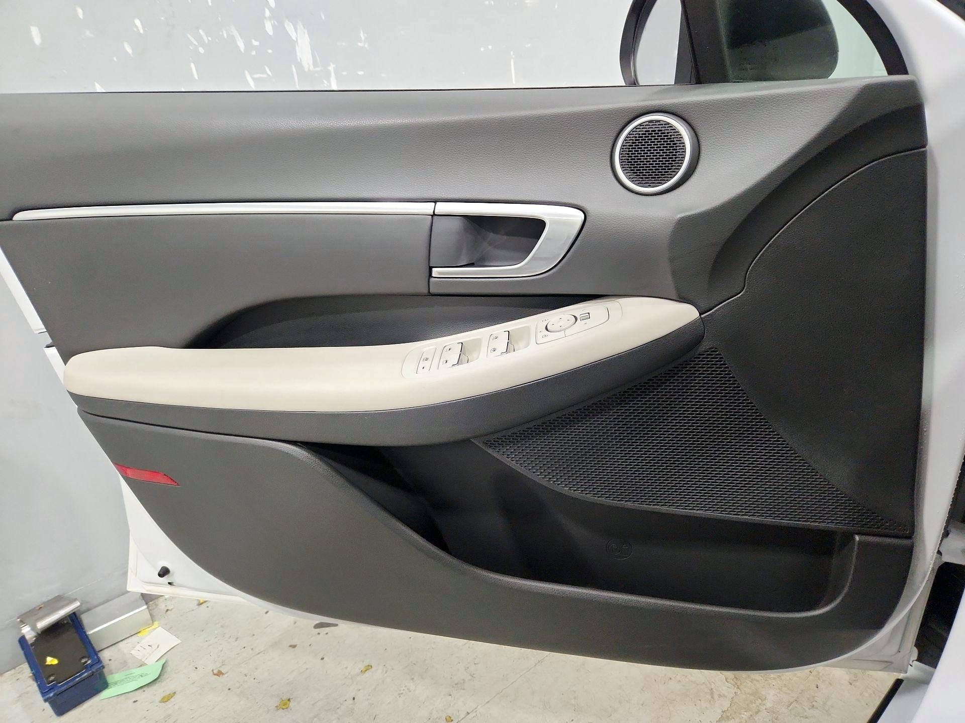 Thumbnail: 2023 Hyundai Sonata - 12