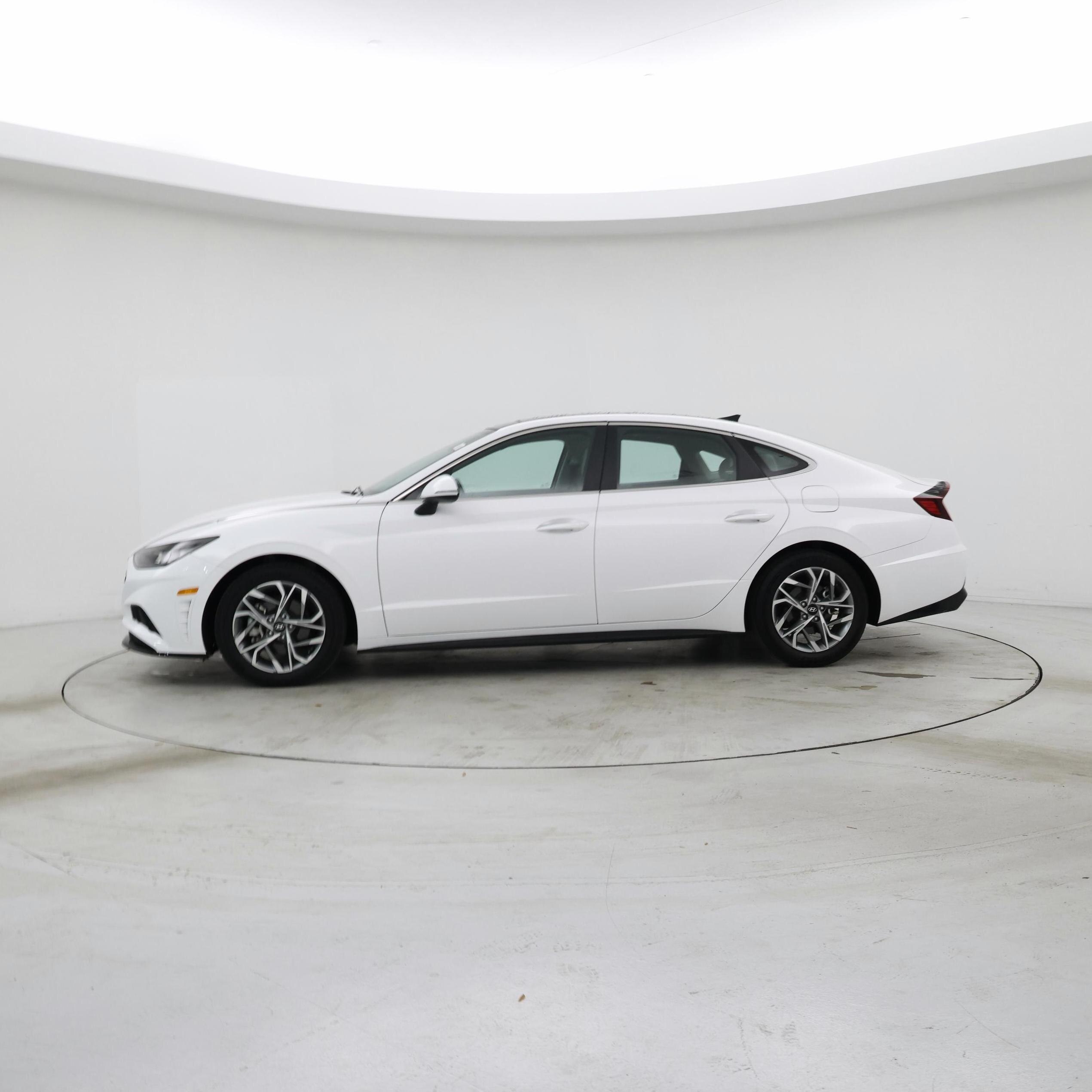 Thumbnail: 2023 Hyundai Sonata - 3