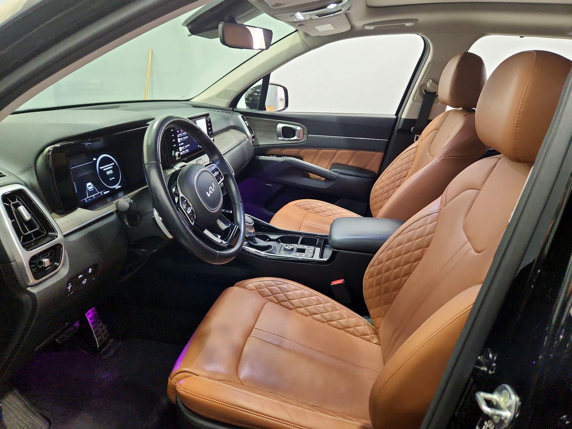 Thumbnail: 2023 Kia Sorento - 11