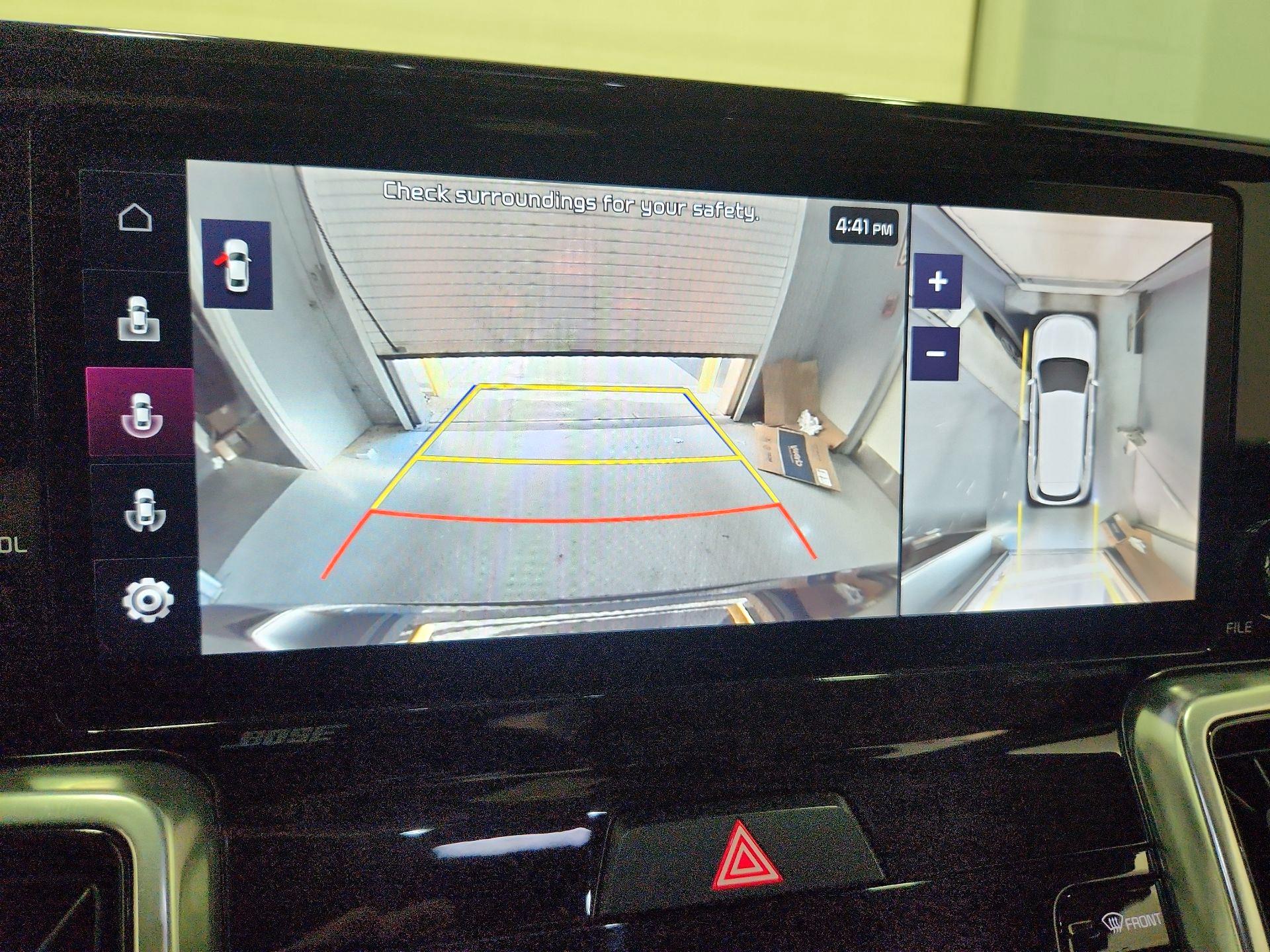 Thumbnail: 2023 Kia Sorento - 15