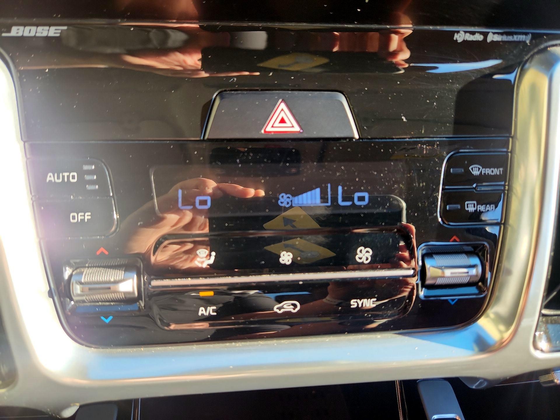 Thumbnail: 2023 Kia Sorento - 17