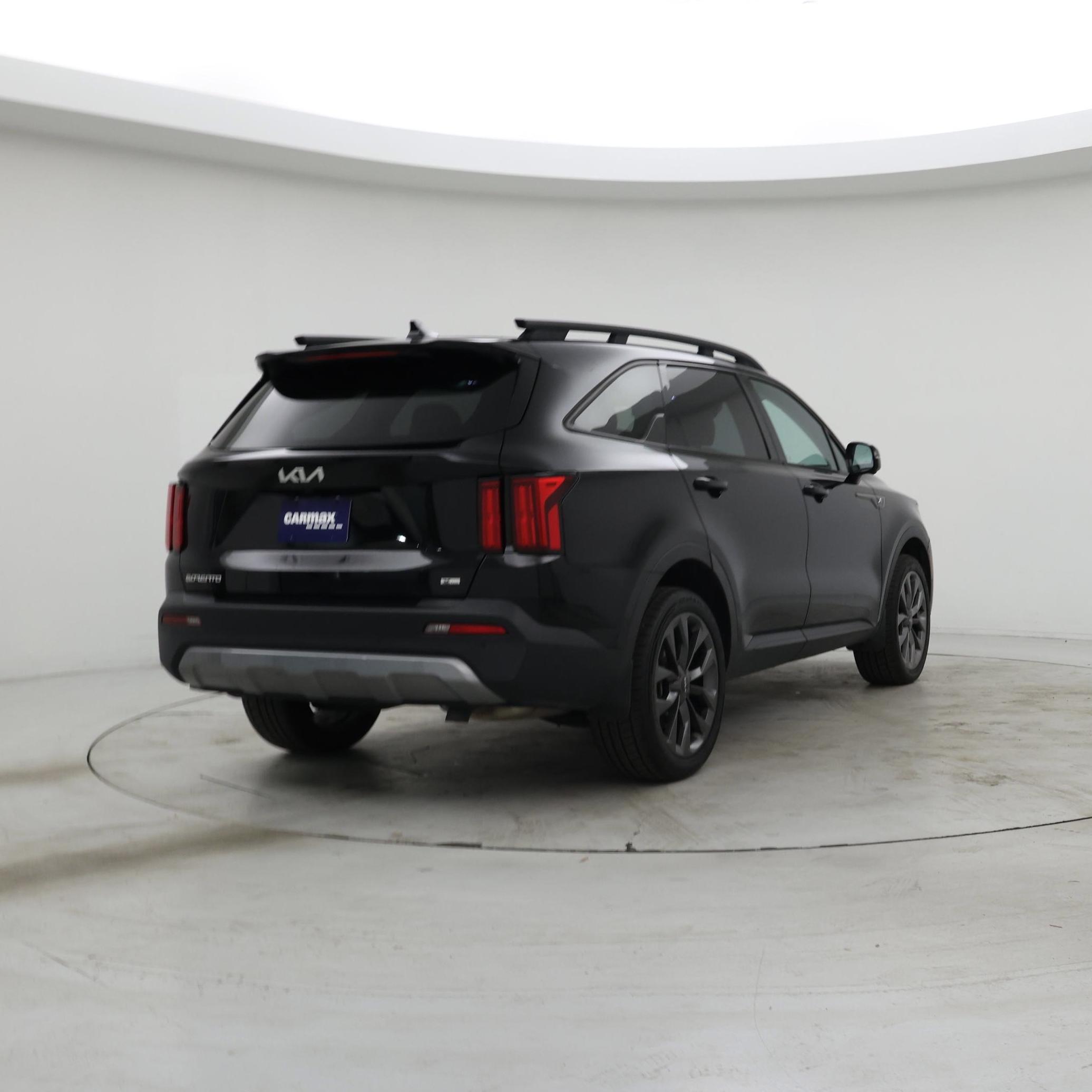 Thumbnail: 2023 Kia Sorento - 8