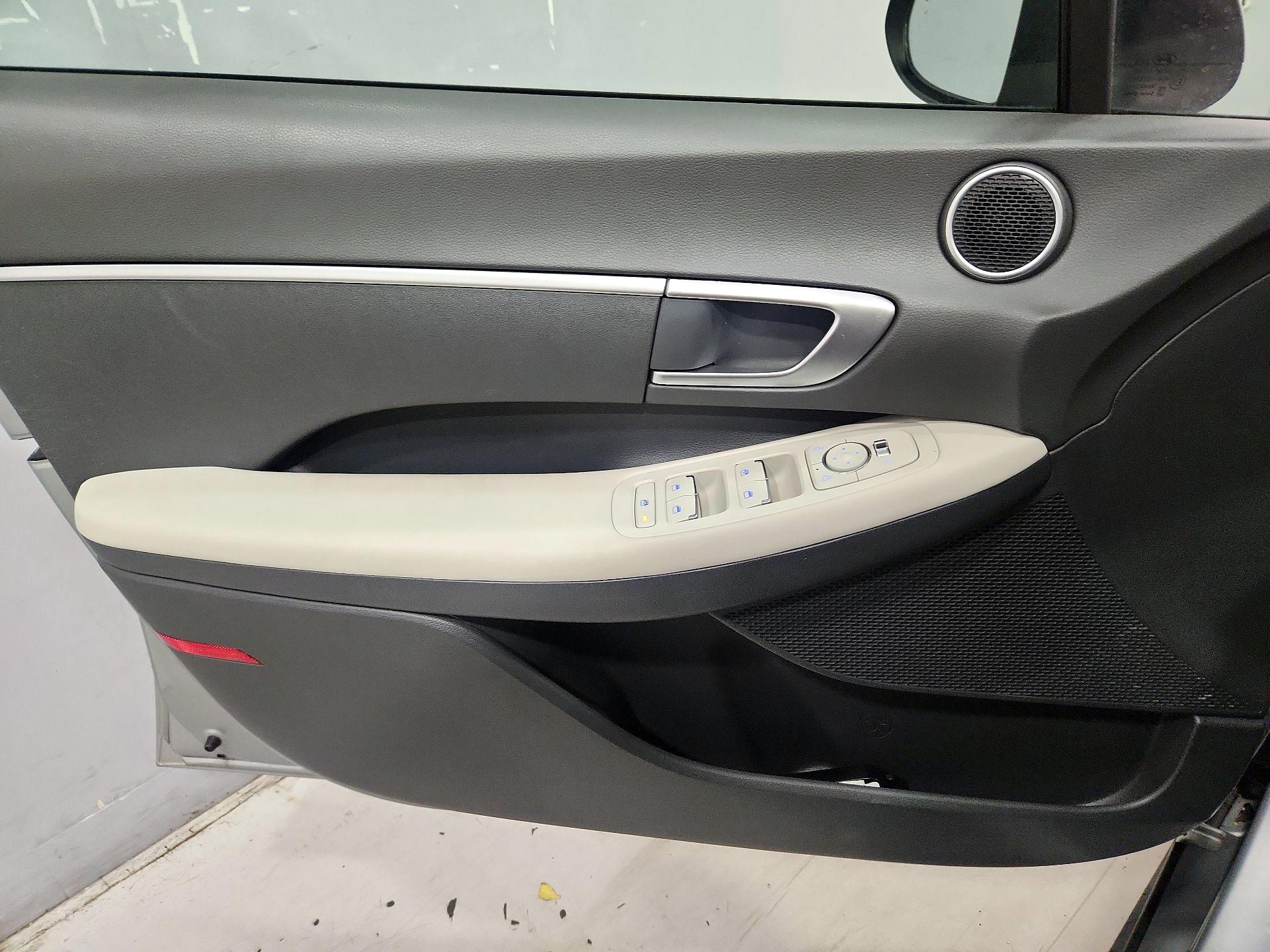 Thumbnail: 2023 Hyundai Sonata - 12