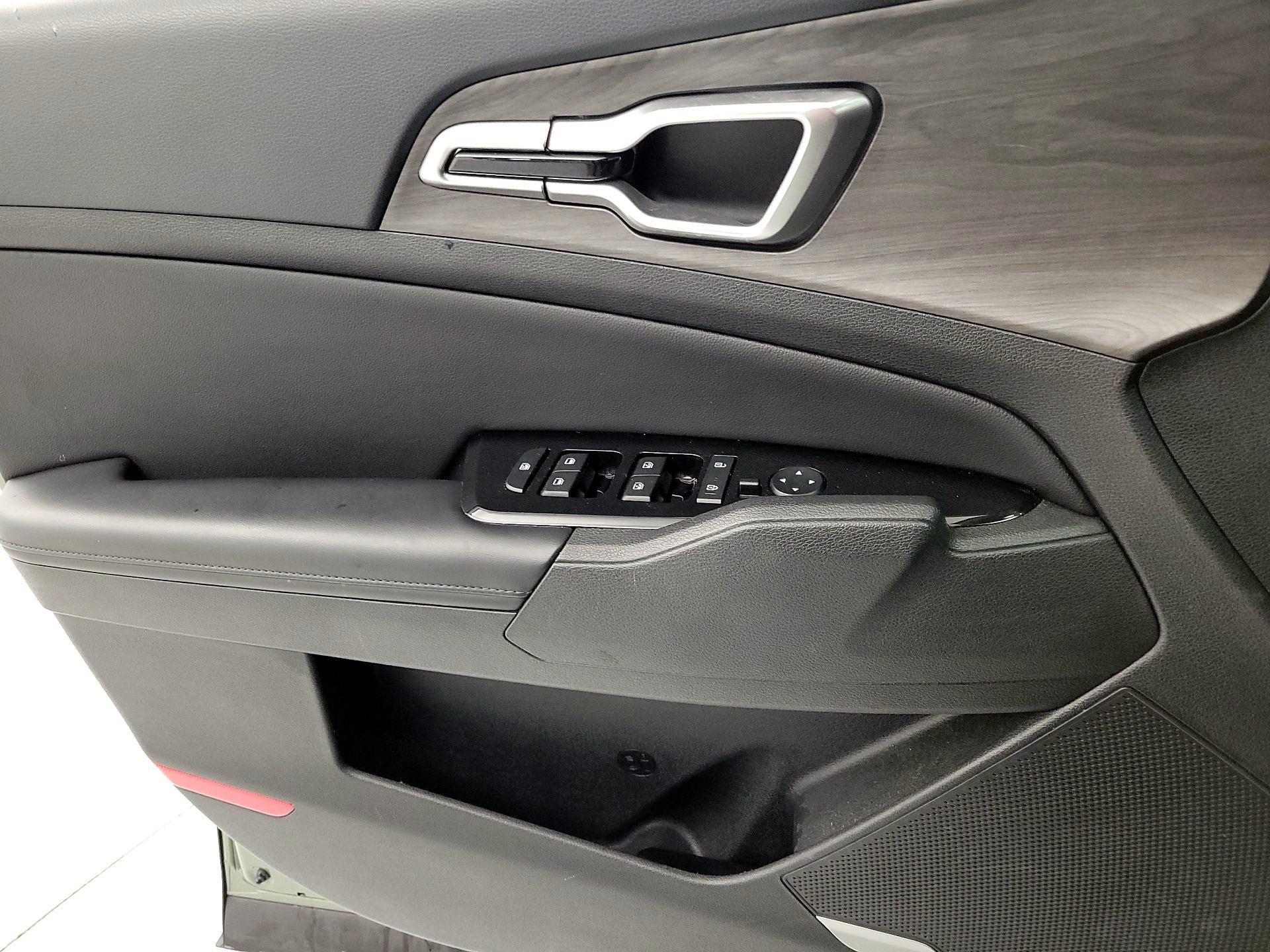 Thumbnail: 2023 Kia Sportage - 12