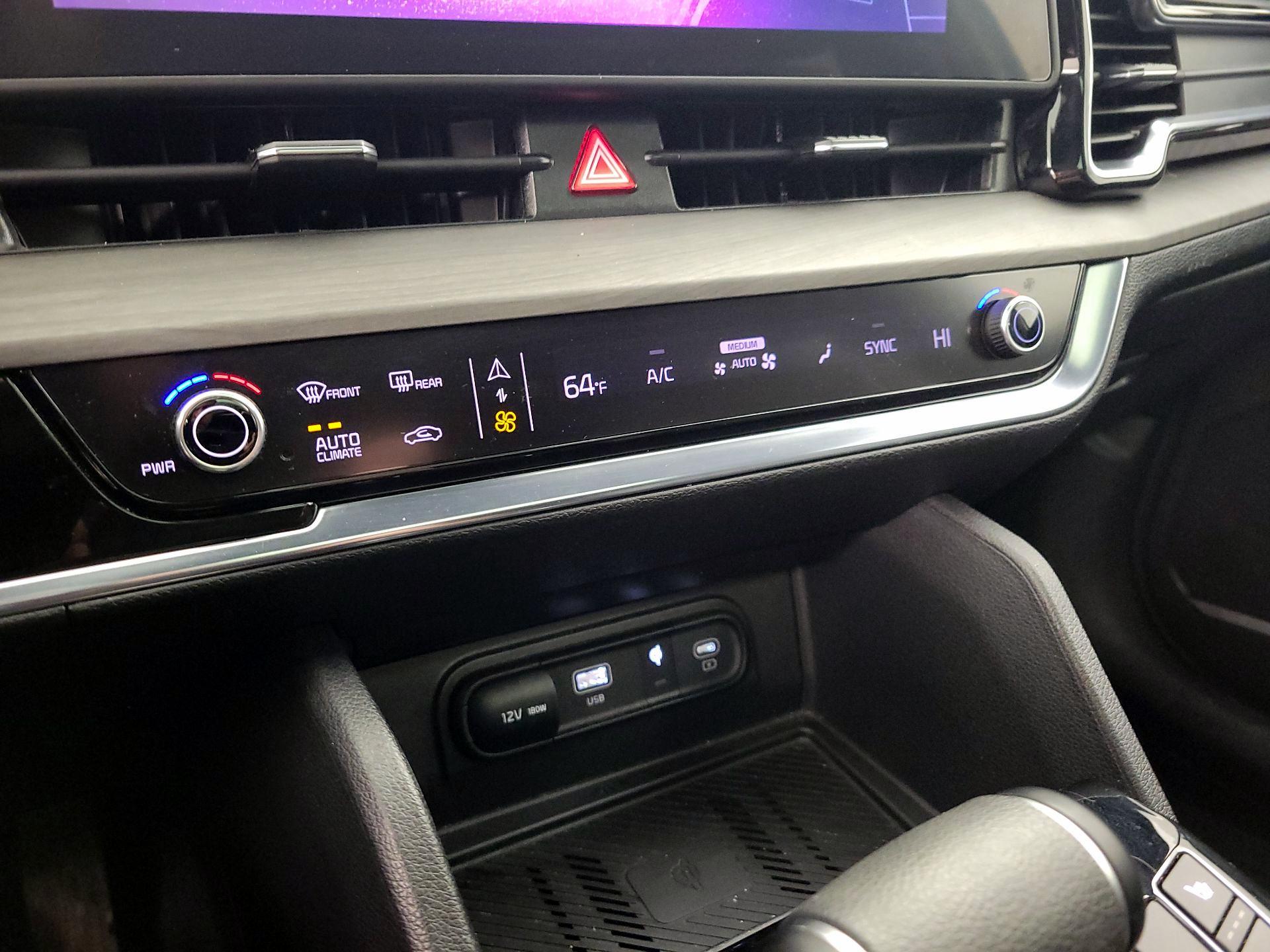 Thumbnail: 2023 Kia Sportage - 17