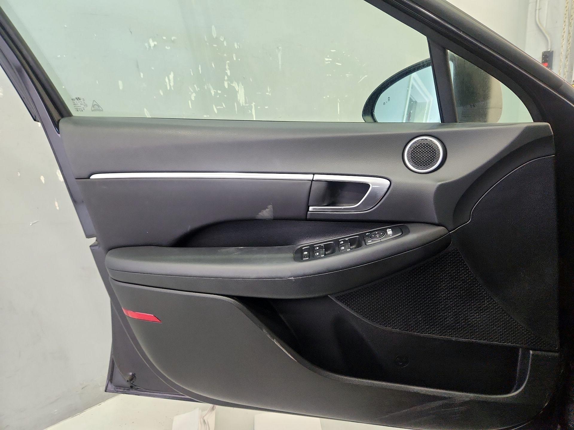 Thumbnail: 2023 Hyundai Sonata - 12