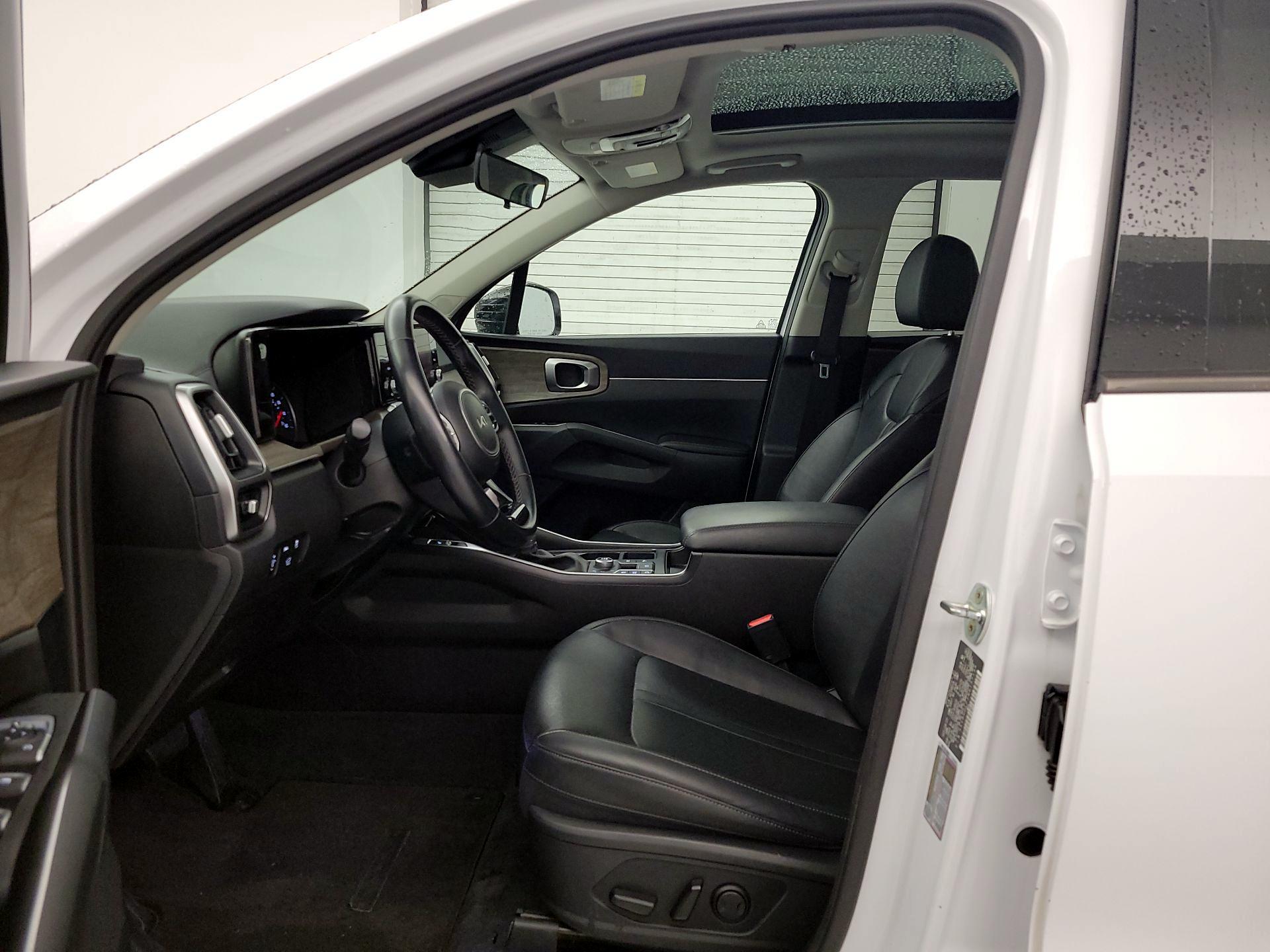 Thumbnail: 2022 Kia Sorento - 11