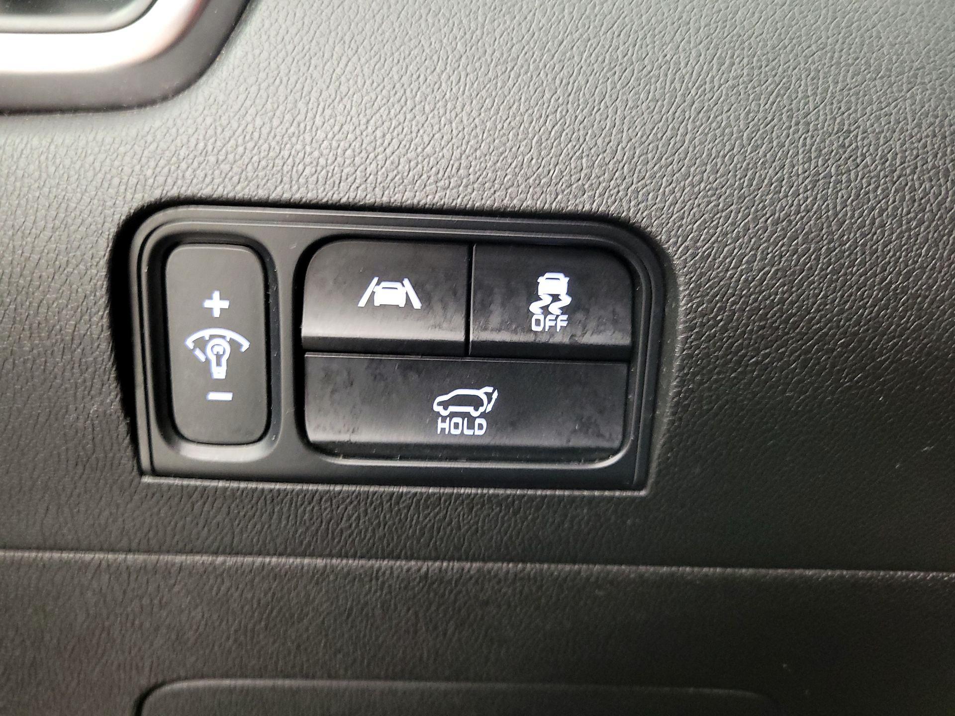 Thumbnail: 2022 Kia Sorento - 13