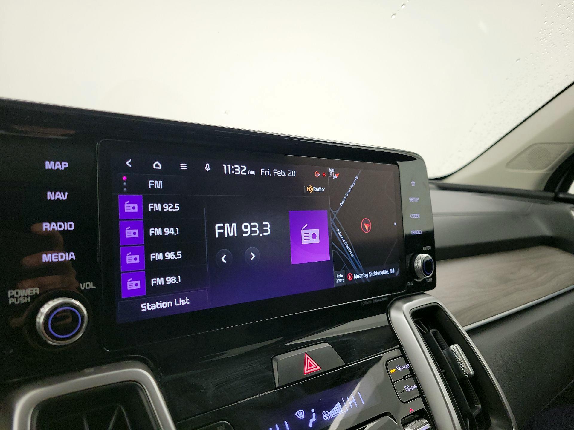 Thumbnail: 2022 Kia Sorento - 16