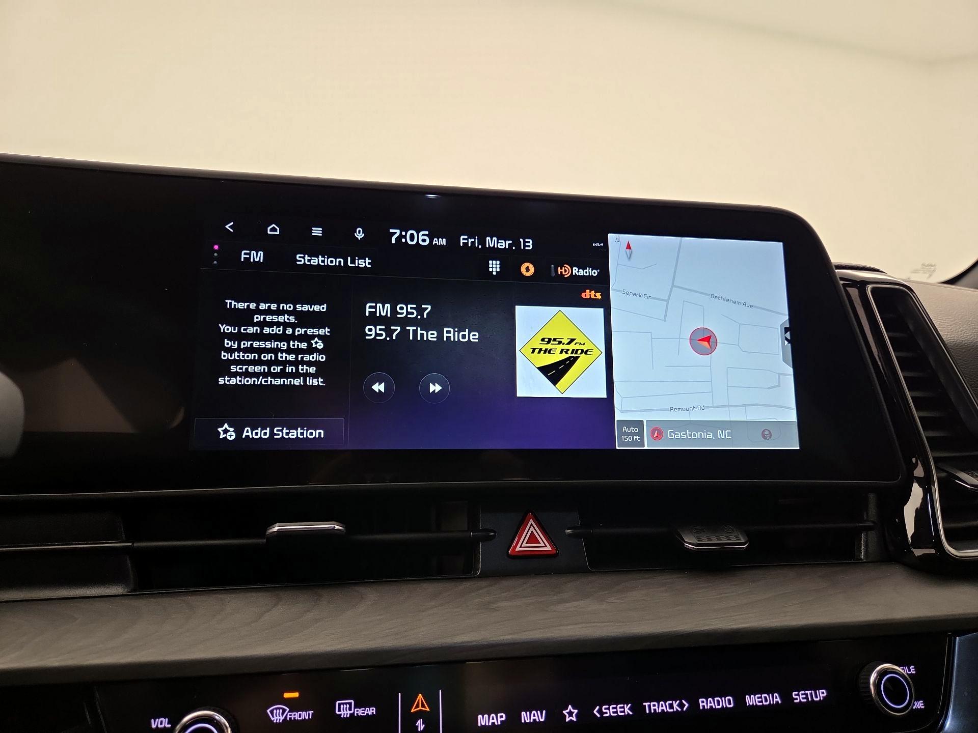 Thumbnail: 2023 Kia Sportage - 16