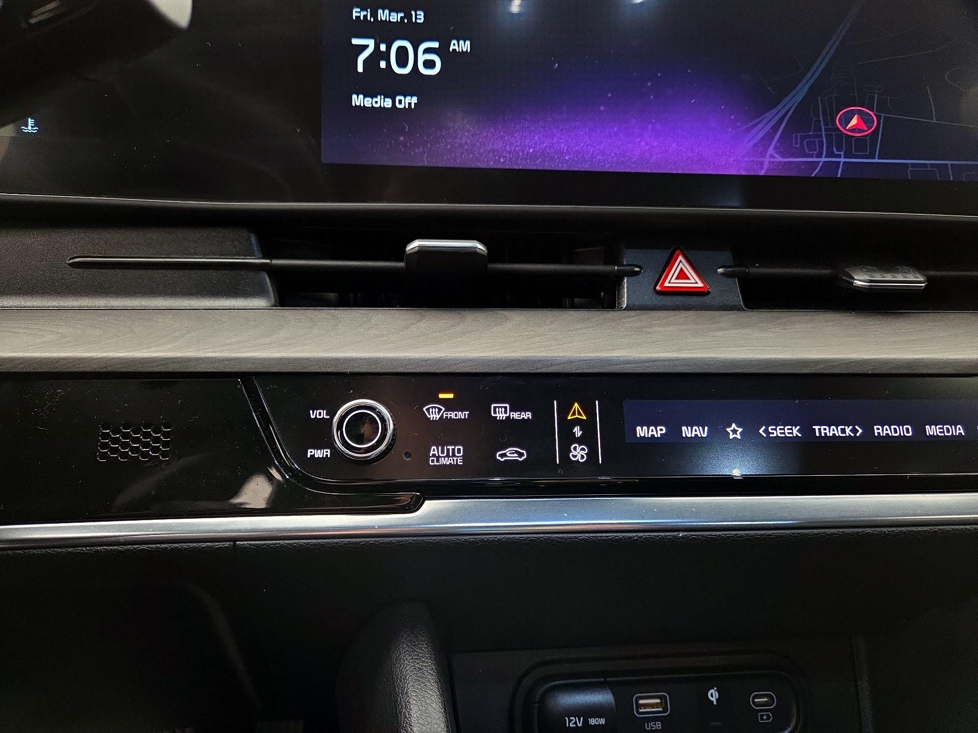 Thumbnail: 2023 Kia Sportage - 17