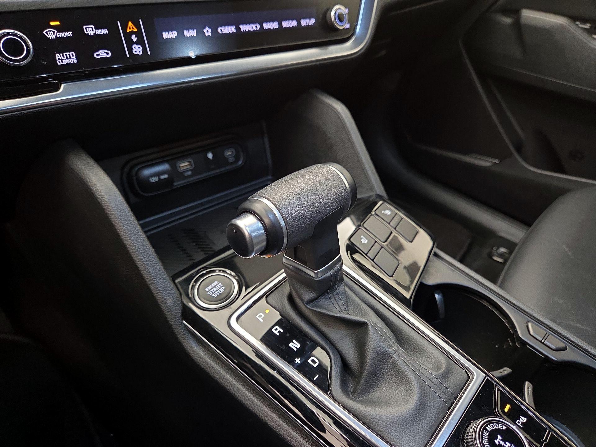 Thumbnail: 2023 Kia Sportage - 18