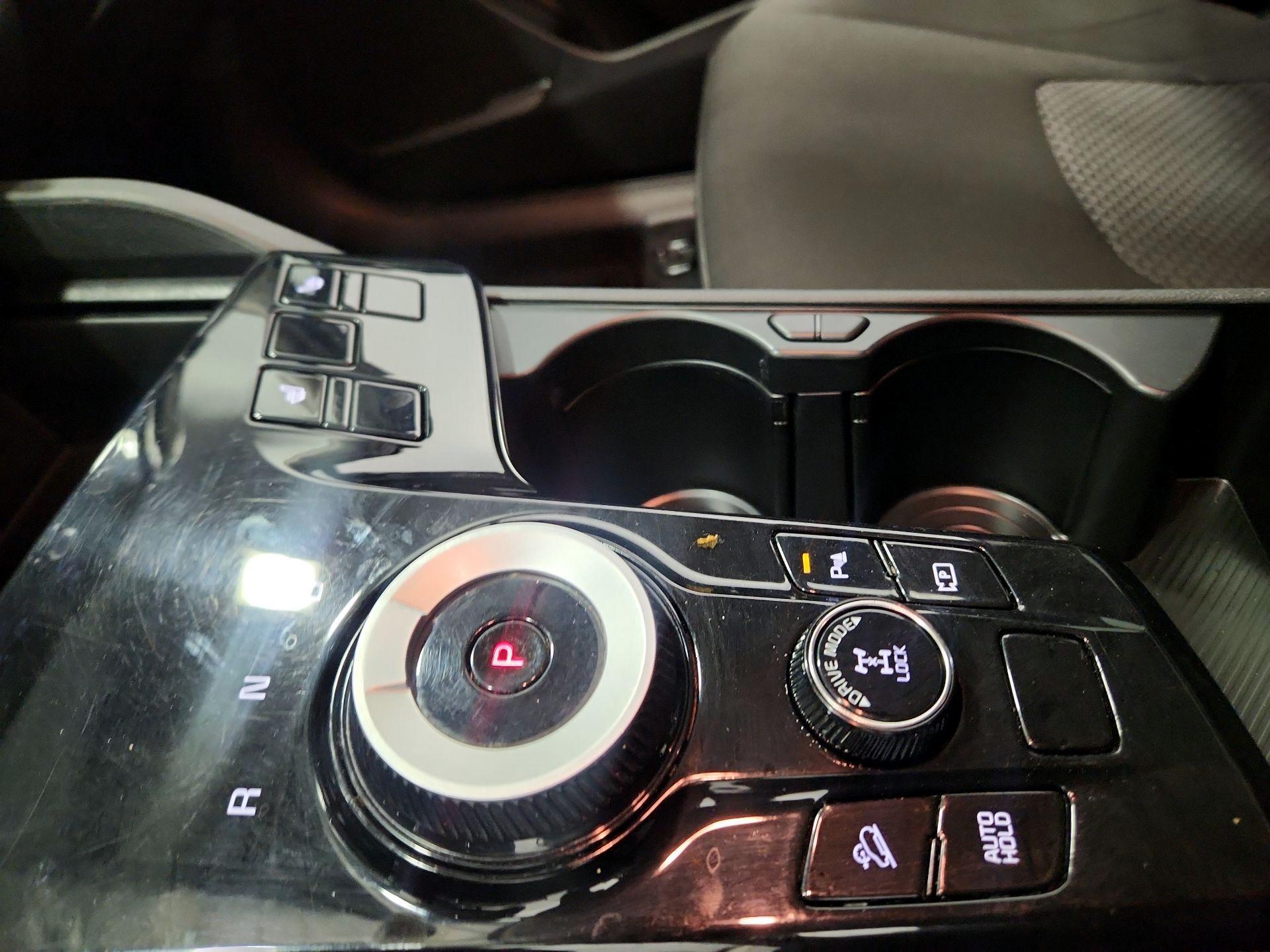 Thumbnail: 2023 Kia Sportage - 17