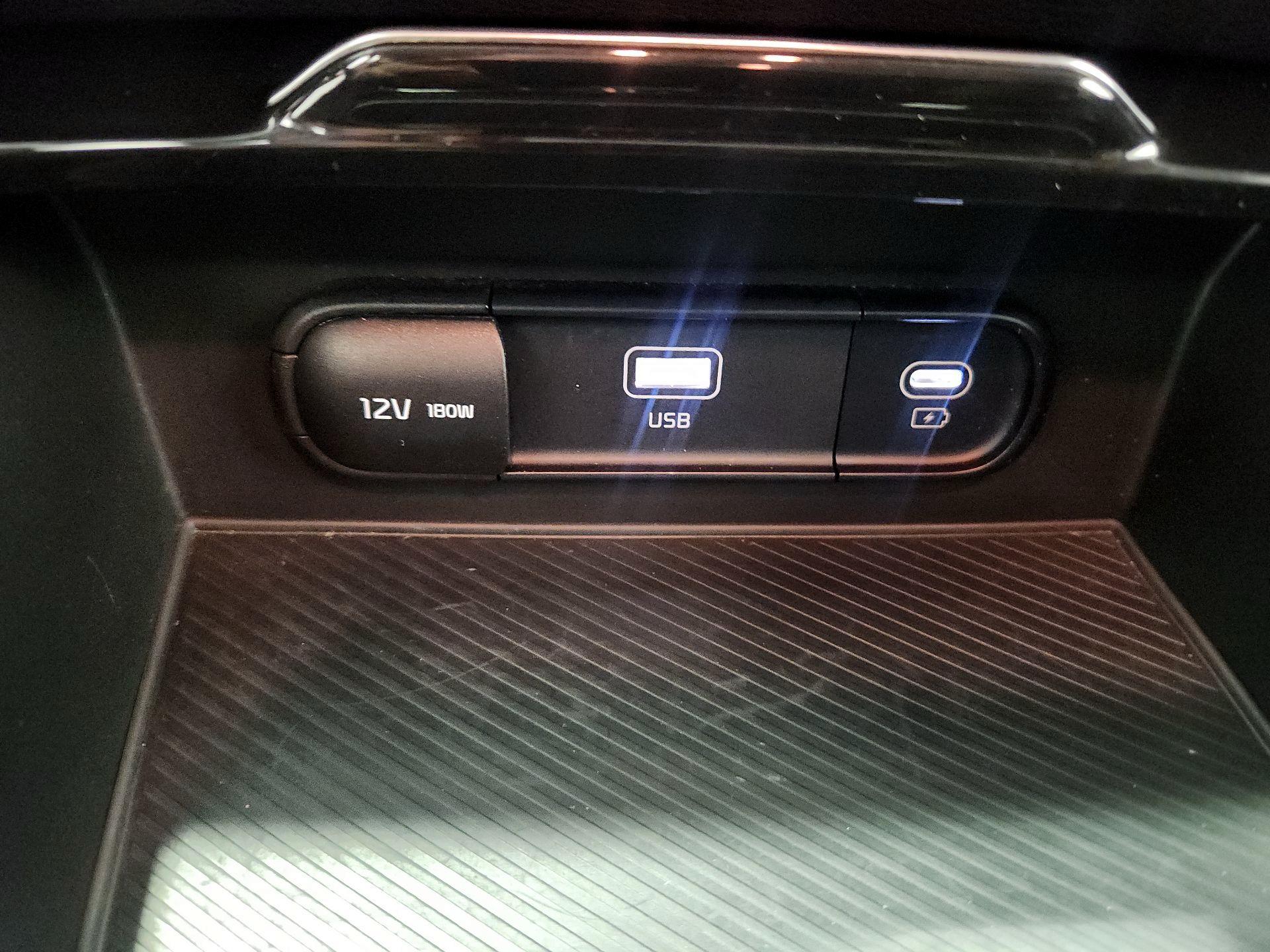 Thumbnail: 2023 Kia Sportage - 18