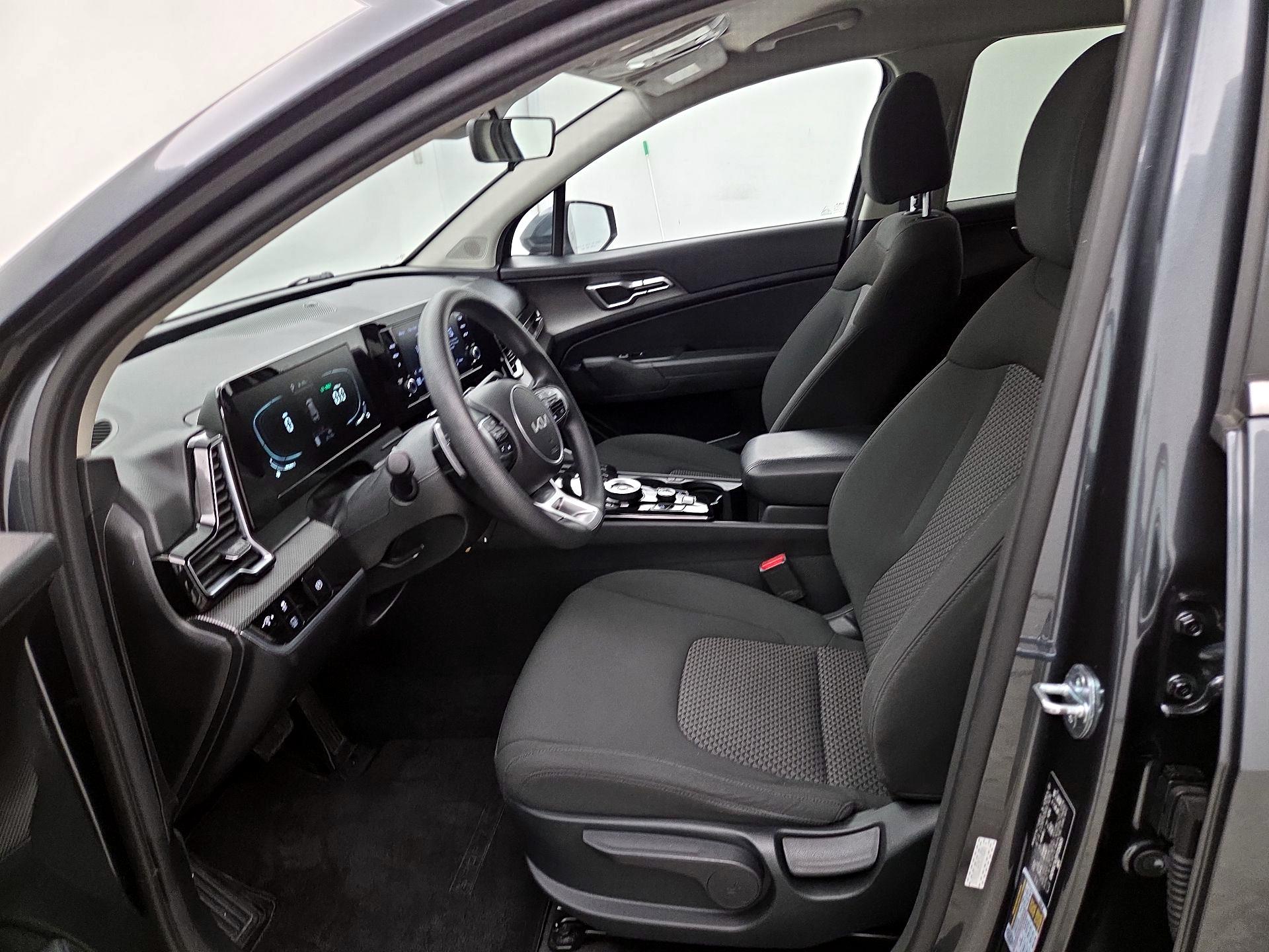 Thumbnail: 2023 Kia Sportage - 11