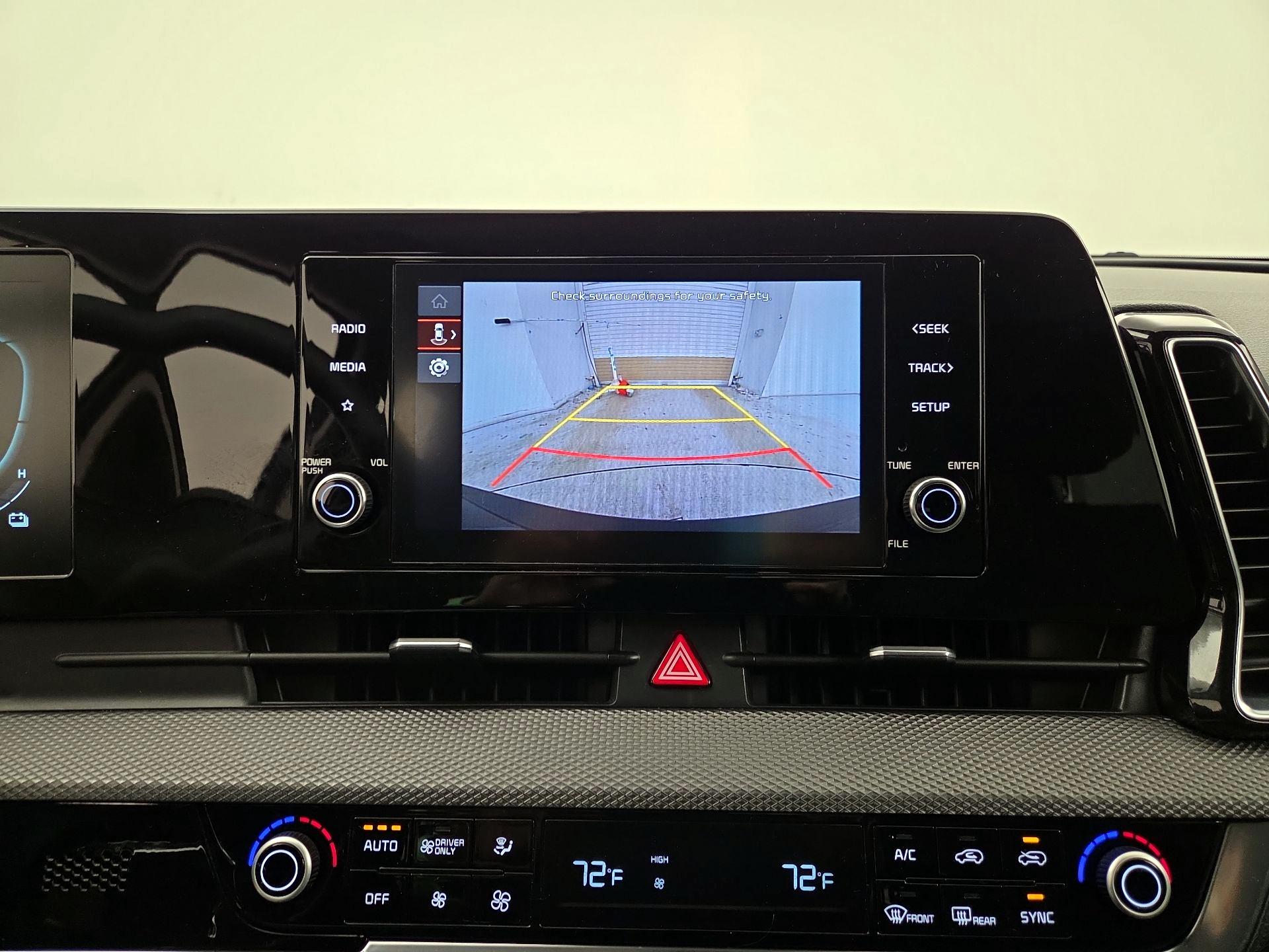 Thumbnail: 2023 Kia Sportage - 14