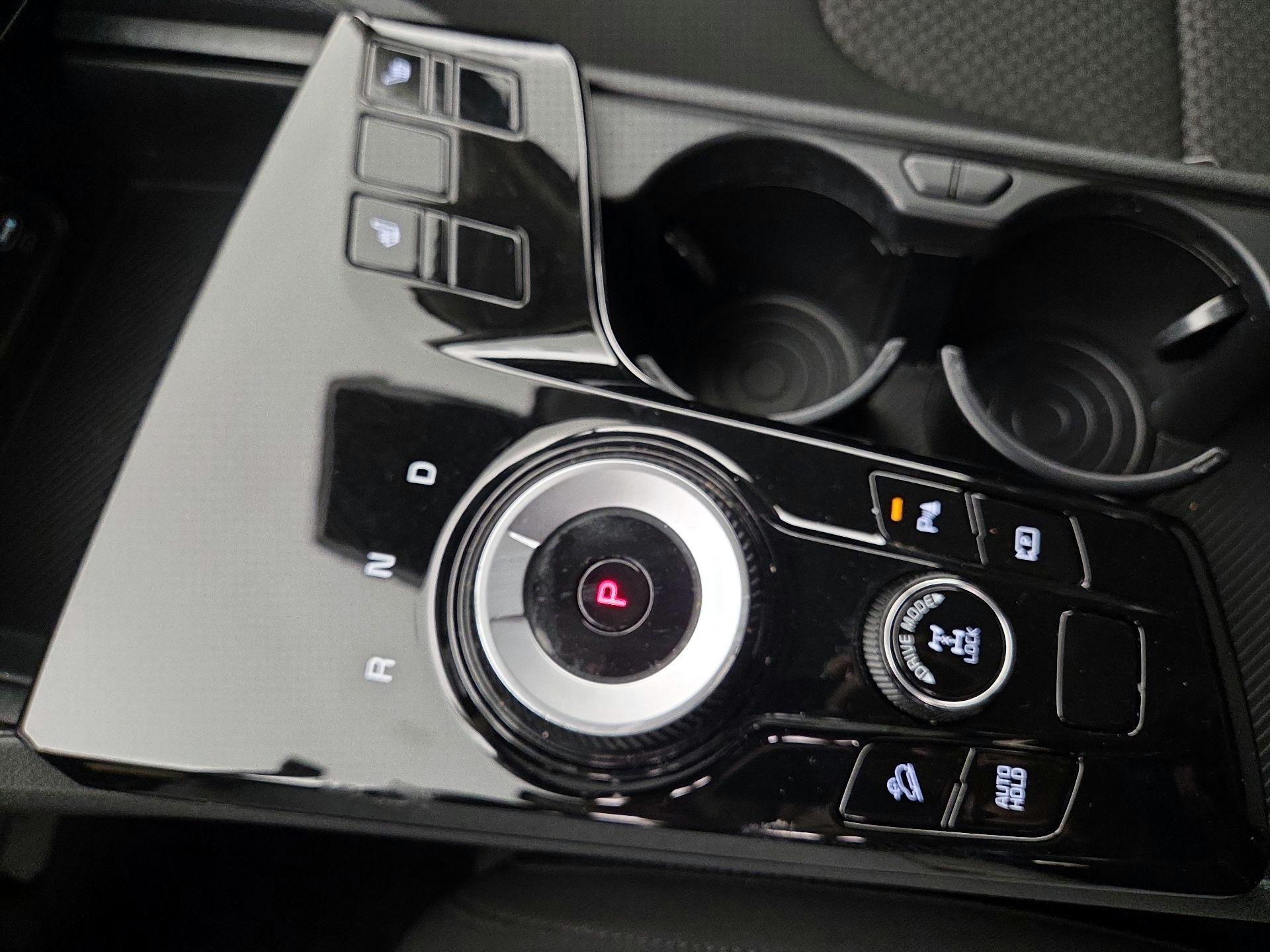 Thumbnail: 2023 Kia Sportage - 17