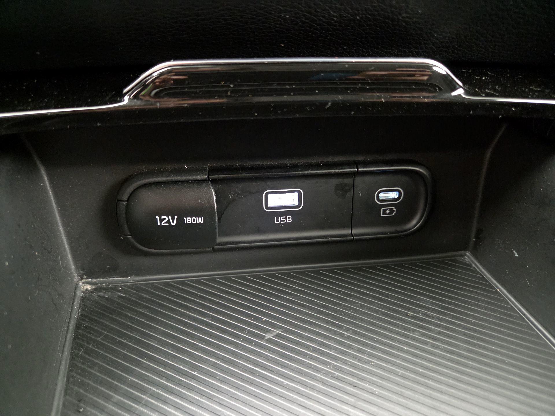 Thumbnail: 2023 Kia Sportage - 18