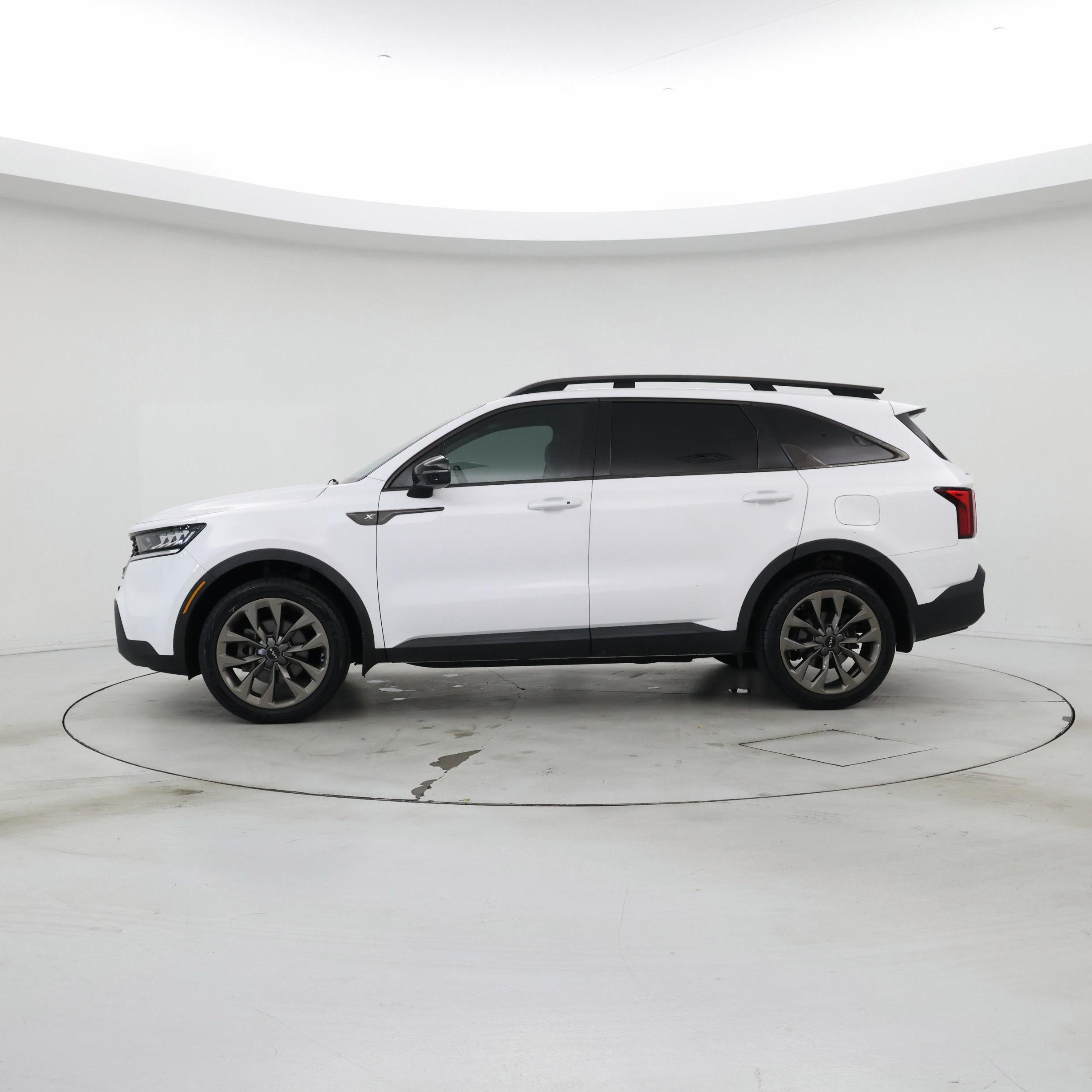 Thumbnail: 2022 Kia Sorento - 3