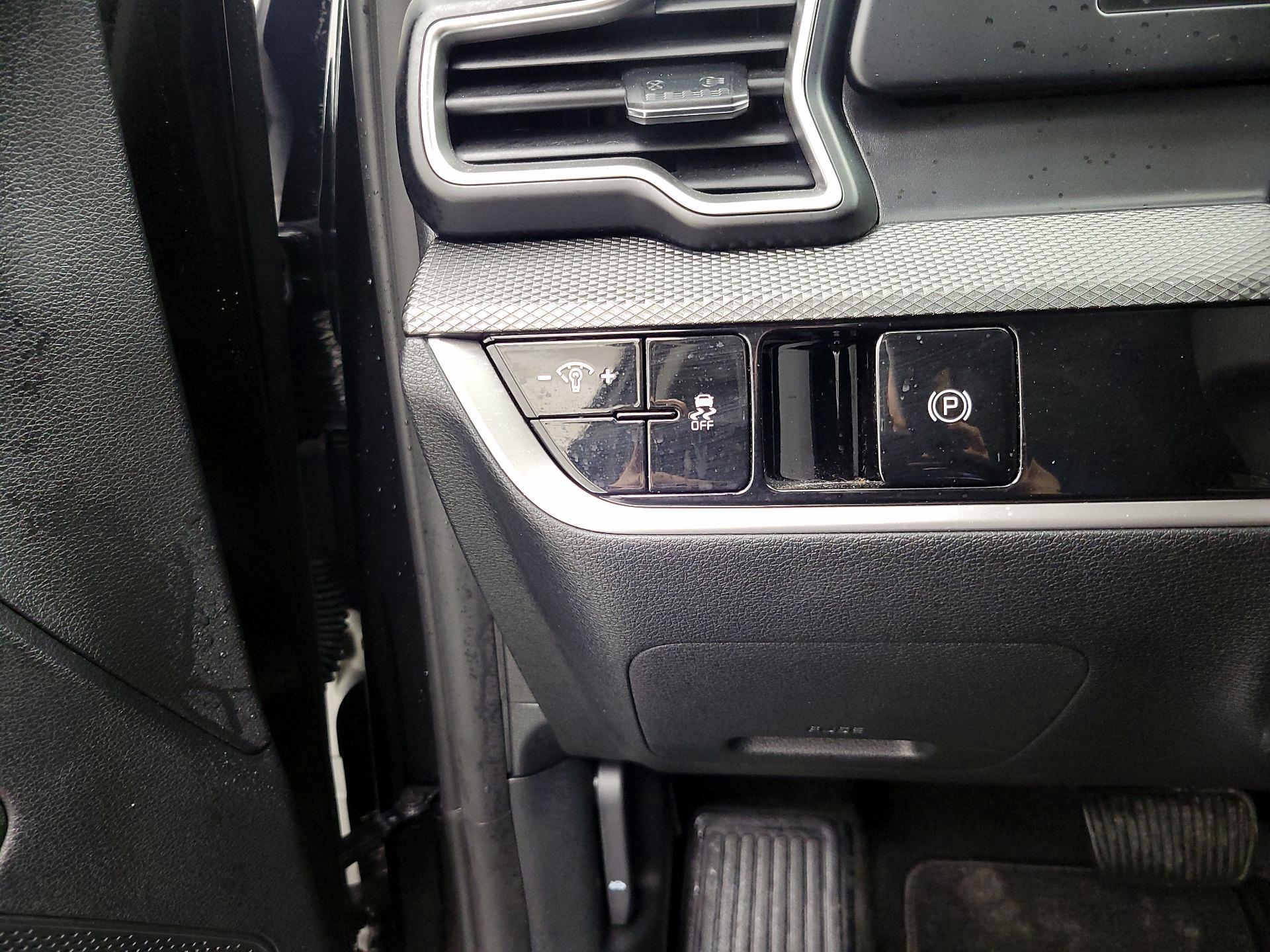 Thumbnail: 2024 Kia Sportage - 13