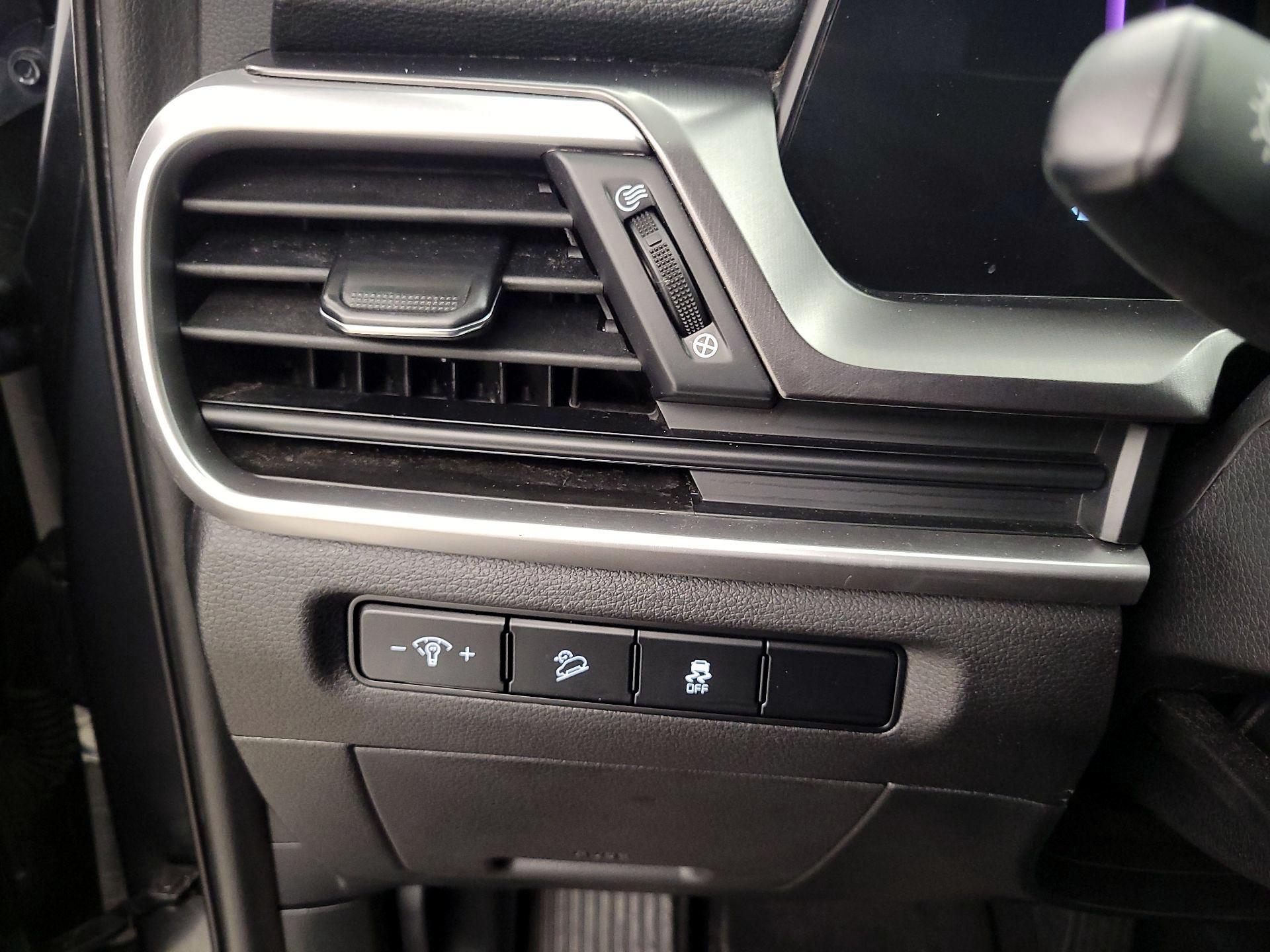 Thumbnail: 2023 Kia Telluride - 13