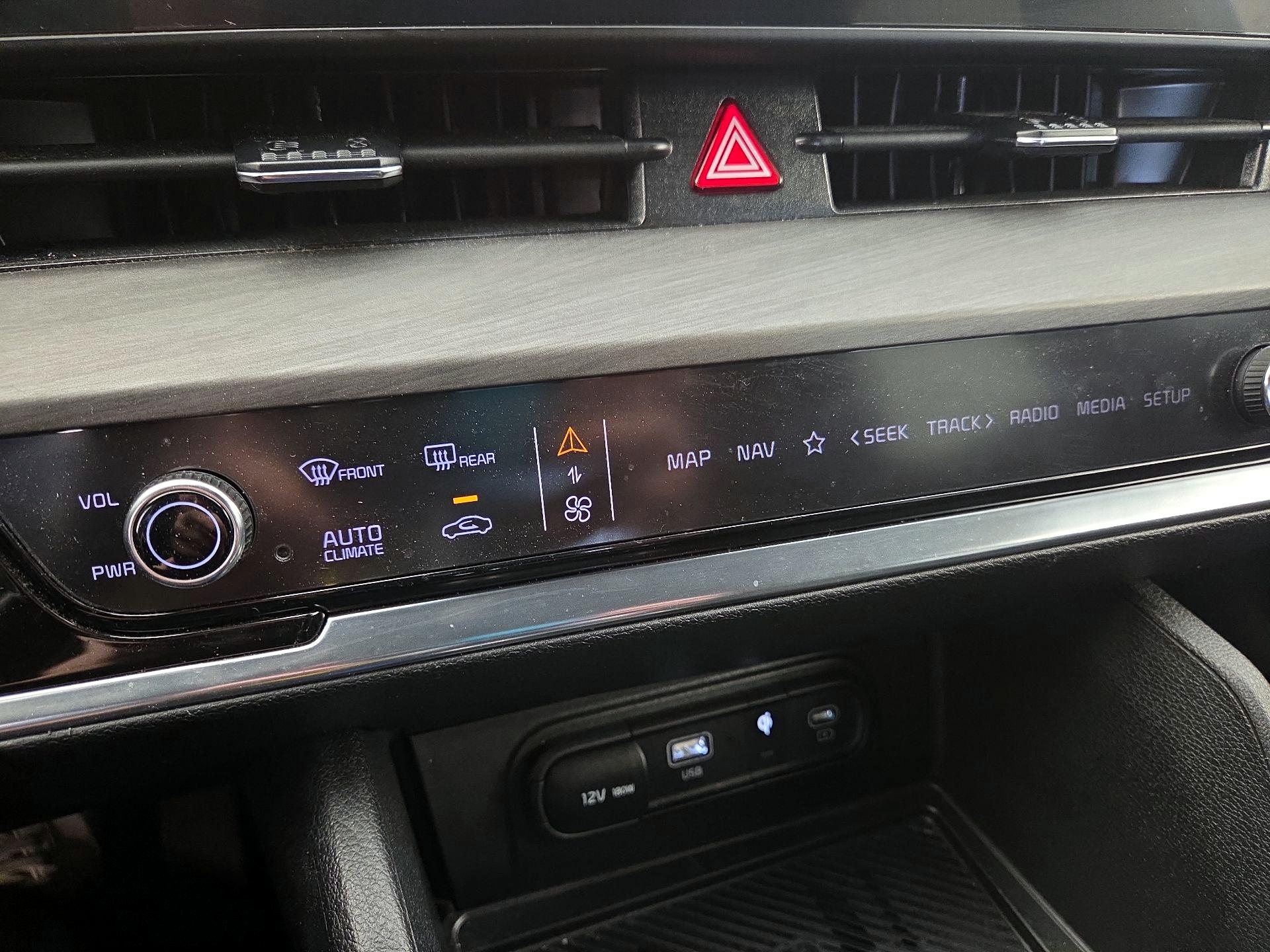 Thumbnail: 2023 Kia Sportage - 16