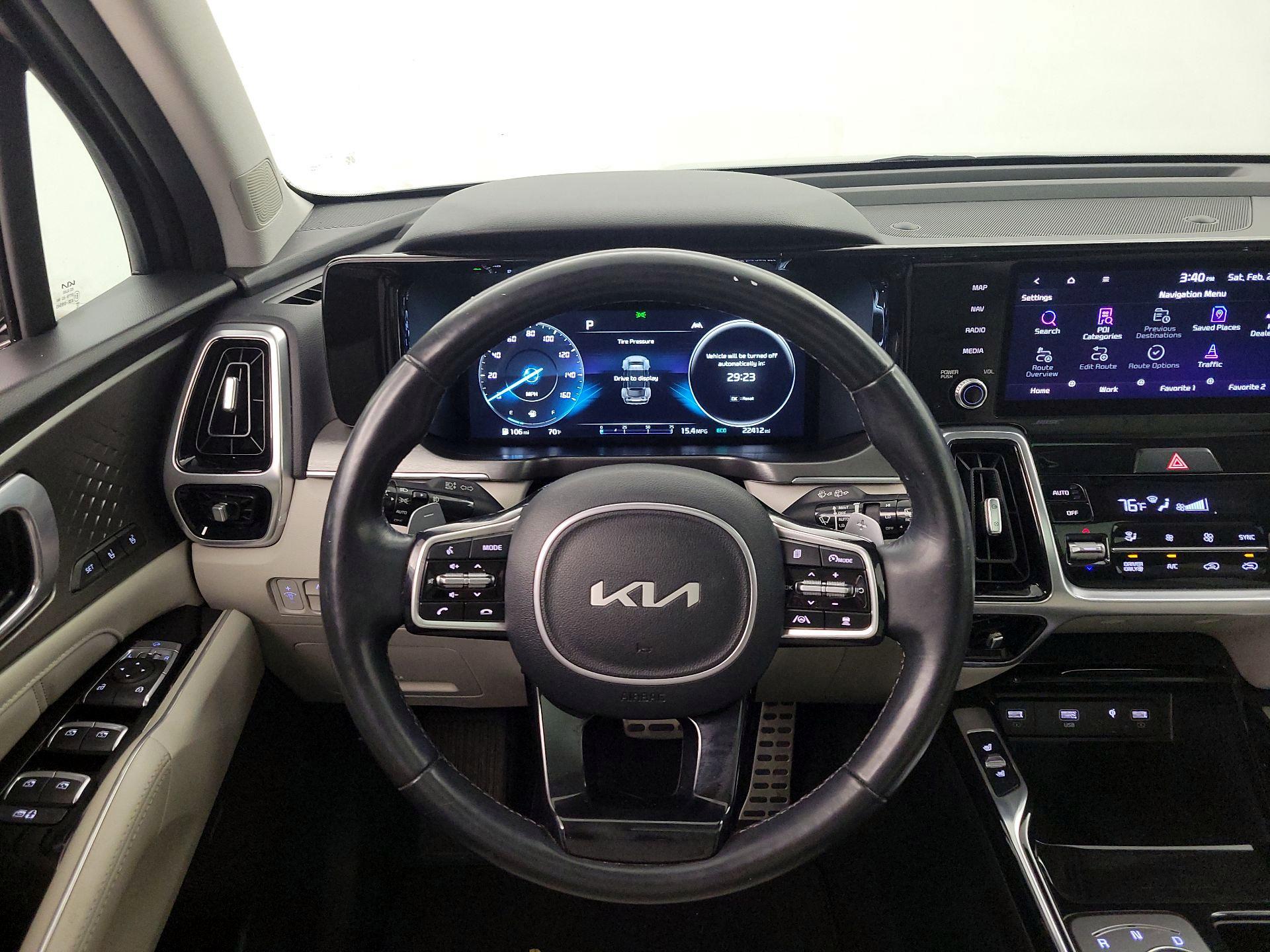 Thumbnail: 2023 Kia Sorento - 10